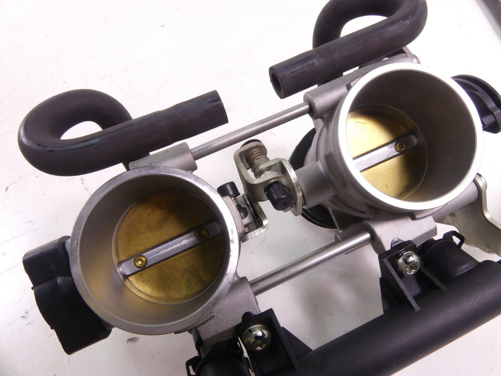 2010 BMW F800GS K72 Throttle Body Bodies Fuel Gas Petrol Injection 13547728355 {{ shop.shopifyCountryName }} - Mototech271