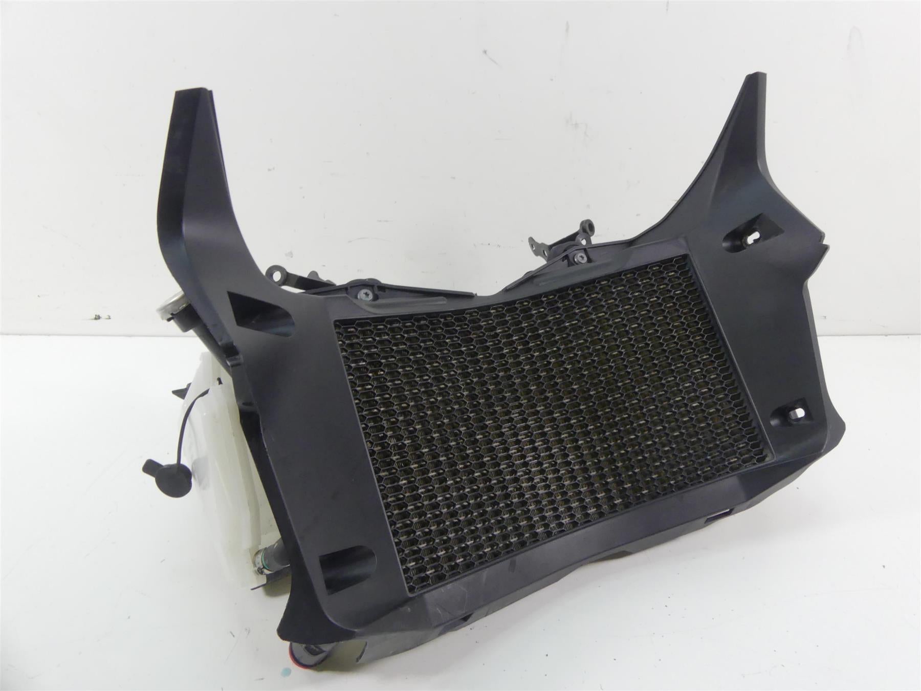 2020 BMW F850 GS K81 Rallye Radiator Fan Reservoir Cover 17118565248 17111600196 {{ shop.shopifyCountryName }} - Mototech271