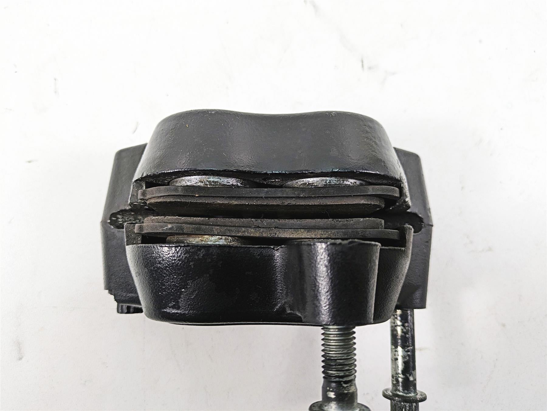 2009 Harley FXDC Dyna Super Glide Custom Front Brake Caliper 44046-08 {{ shop.shopifyCountryName }} - Mototech271