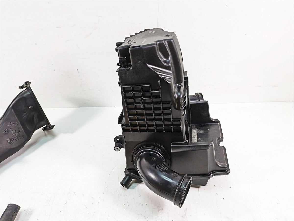 2007 BMW R1200RT K26 Air Cleaner Breather Box & Tubes Set 13717677655 {{ shop.shopifyCountryName }} - Mototech271