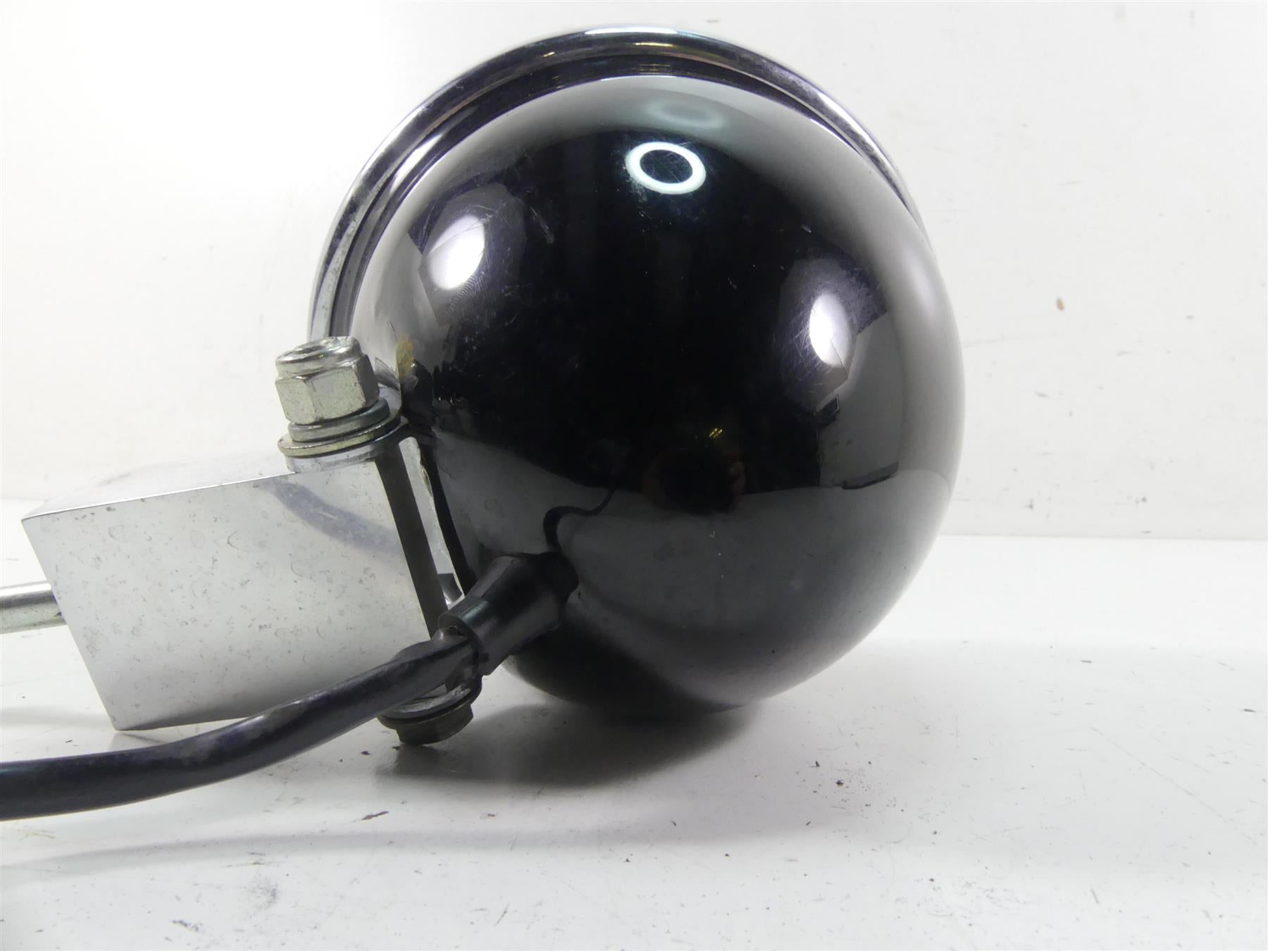 2010 Harley FXDWG Dyna Wide Glide Headlight Lens & Bucket Set - Dented 68787-10 {{ shop.shopifyCountryName }} - Mototech271