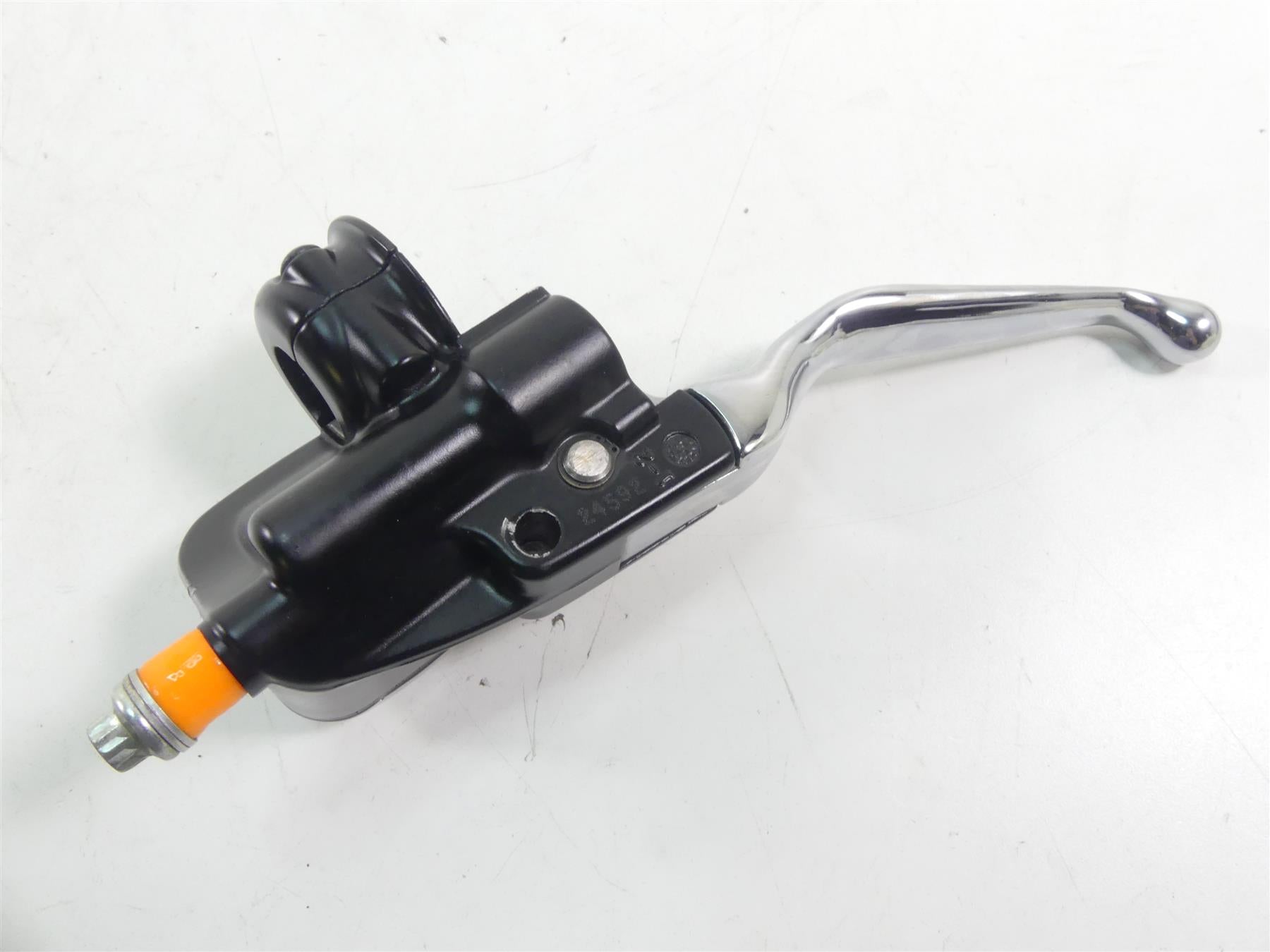 2000 Harley Dyna FXR4 CVO Super Glide Front Brake Master Cylinder 11/16 45353-99 {{ shop.shopifyCountryName }} - Mototech271