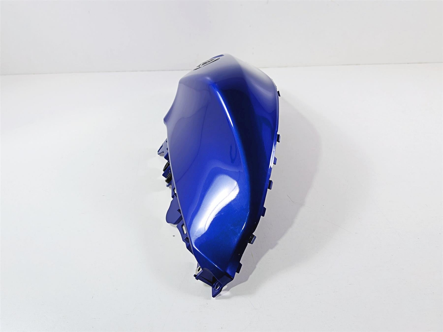2025 Yamaha YZF R7 Oem Blue Left Side Tank Cover Fairing BEB-24129-00 {{ shop.shopifyCountryName }} - Mototech271