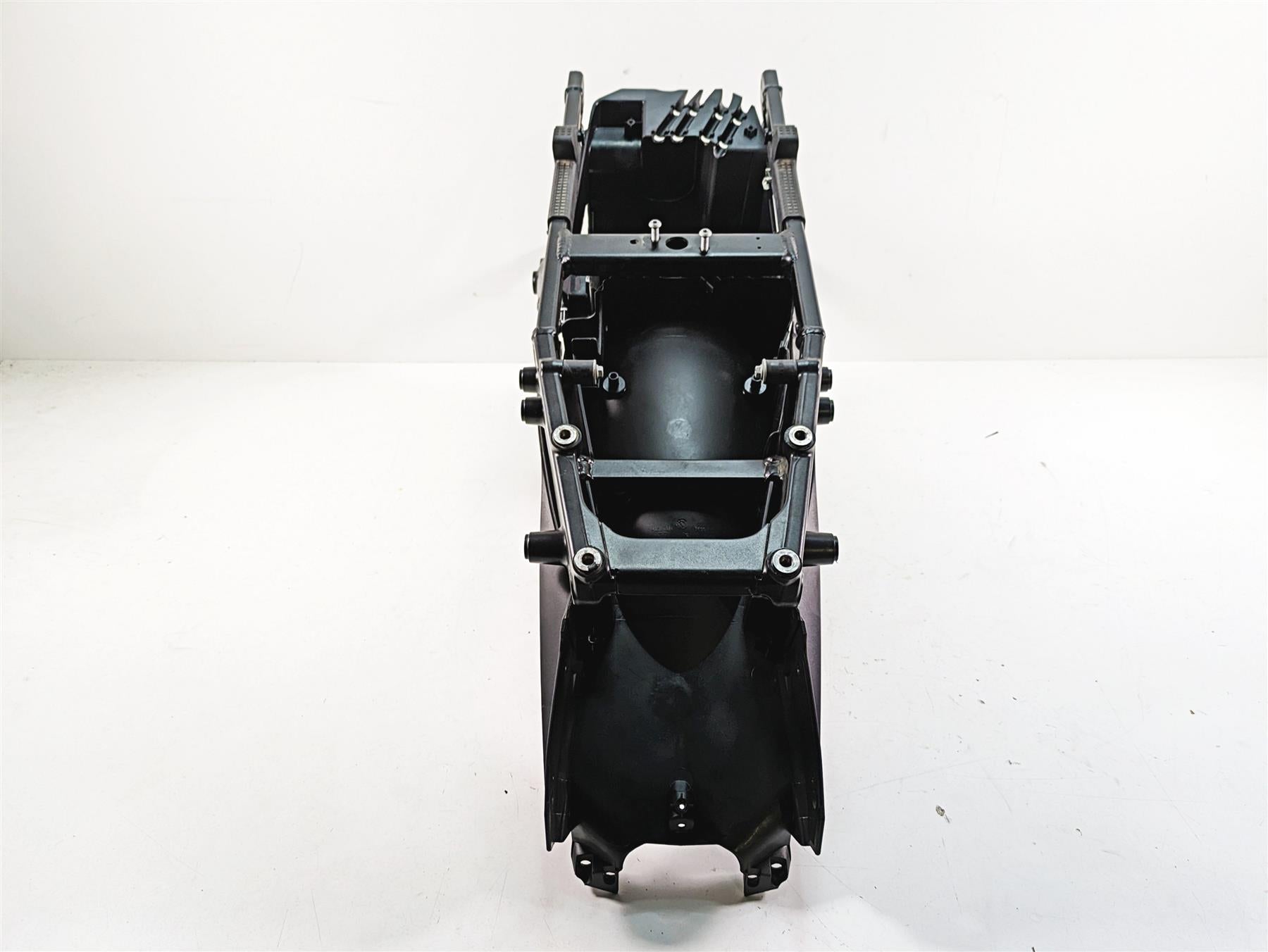 2018 KTM 1090 Adventure R Straight Subframe & Inner Fender 6030300200033 {{ shop.shopifyCountryName }} - Mototech271