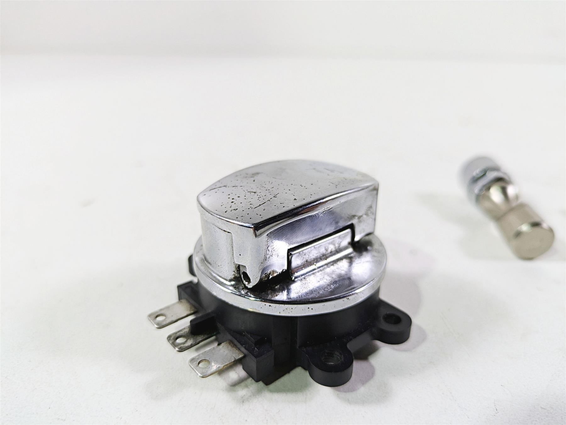 2008 Harley FLSTSB Cross Bones Ignition Switch Key Lock Set 71450-04 {{ shop.shopifyCountryName }} - Mototech271