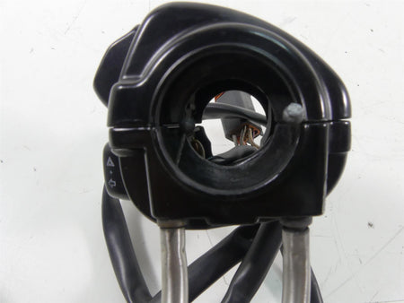 2004 Harley Softail FLSTFI Fat Boy Right Control Switch Start Stop 71684-06A {{ shop.shopifyCountryName }} - Mototech271