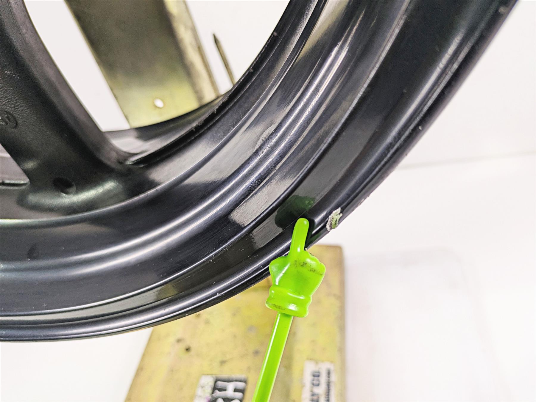 2016 Kawasaki ZX10R Ninja Straight 17x6 Rear Wheel Rim 41073-0688-18F {{ shop.shopifyCountryName }} - Mototech271