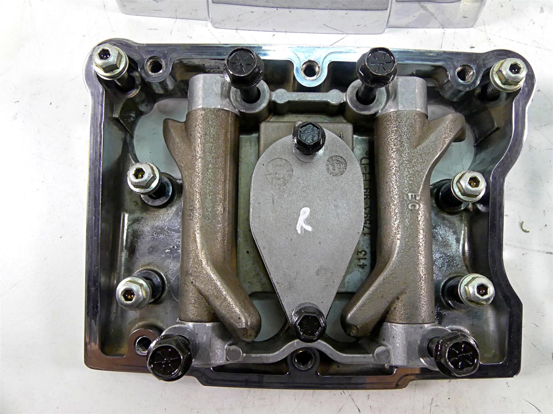 2002 Harley Touring FLHTC Electra Glide Rocker Box Chrome Valve Cover 17543-99 {{ shop.shopifyCountryName }} - Mototech271
