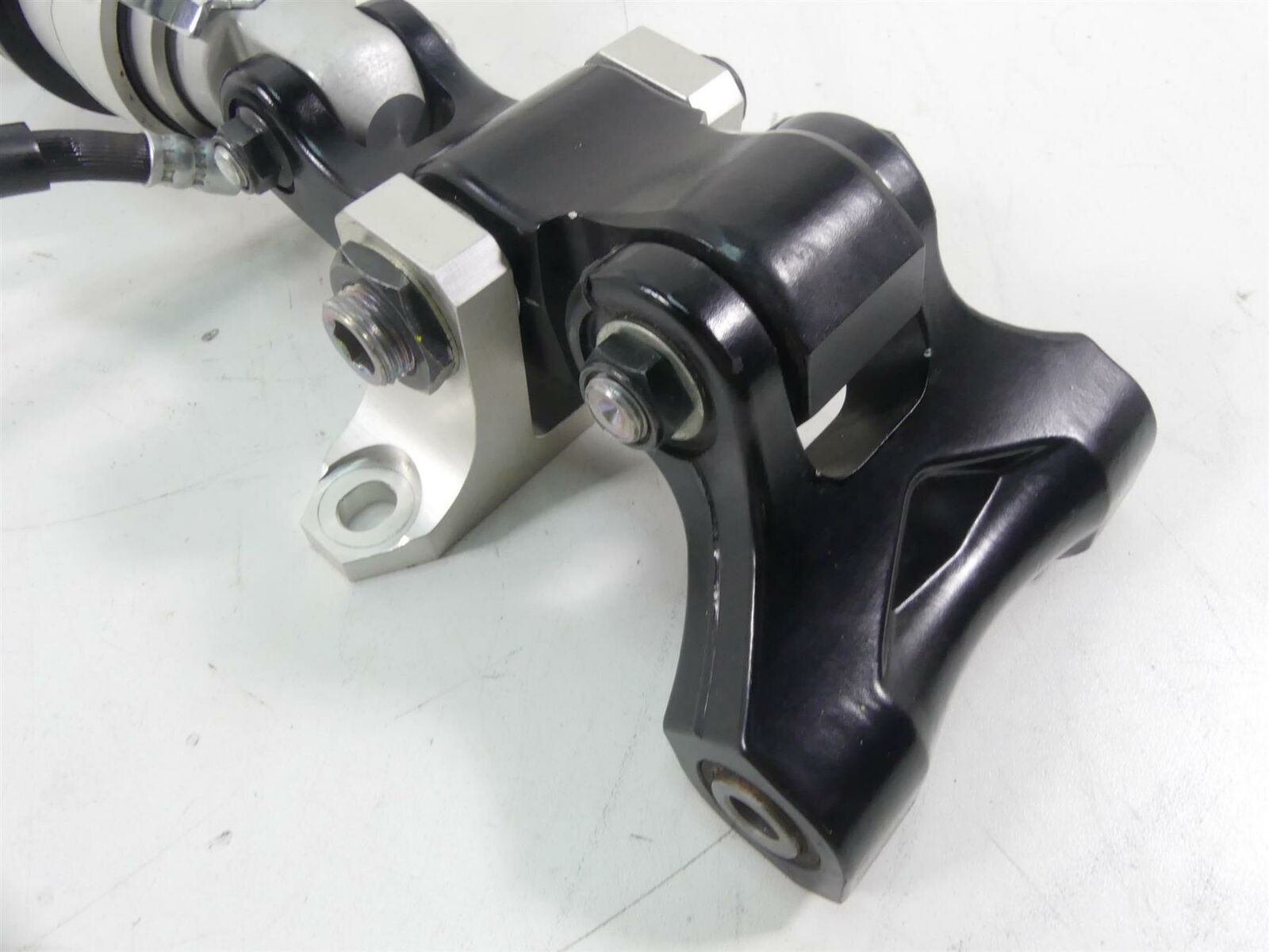 2020 Yamaha VMX17 1700 Straight Rear Suspension Shock Damper 2CE-22210-00-00 {{ shop.shopifyCountryName }} - Mototech271