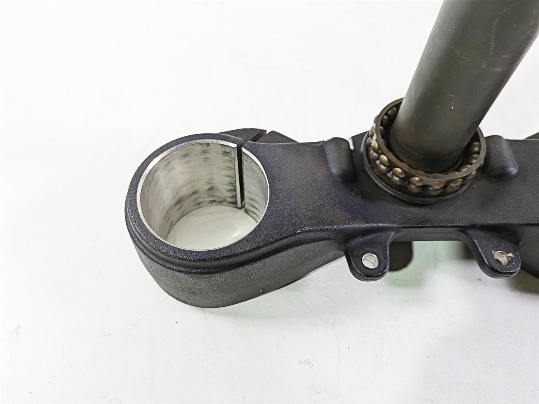 2013 Ducati Hyperstrada 821 Lower Triple Tree Steering Clamp 34220771AA {{ shop.shopifyCountryName }} - Mototech271