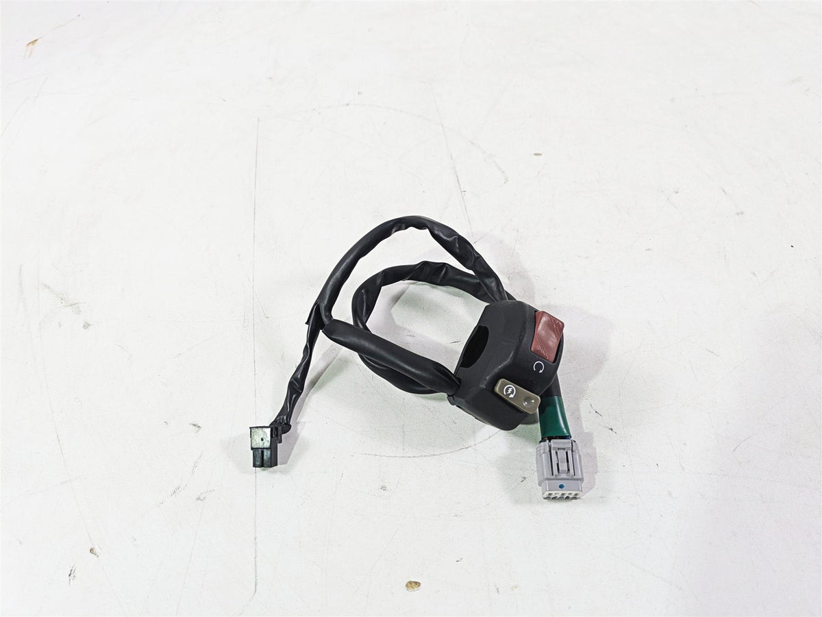 2020 Kawasaki ZX6R Ninja Right Hand Start Stop Kill Control Switch 46091-0421 {{ shop.shopifyCountryName }} - Mototech271