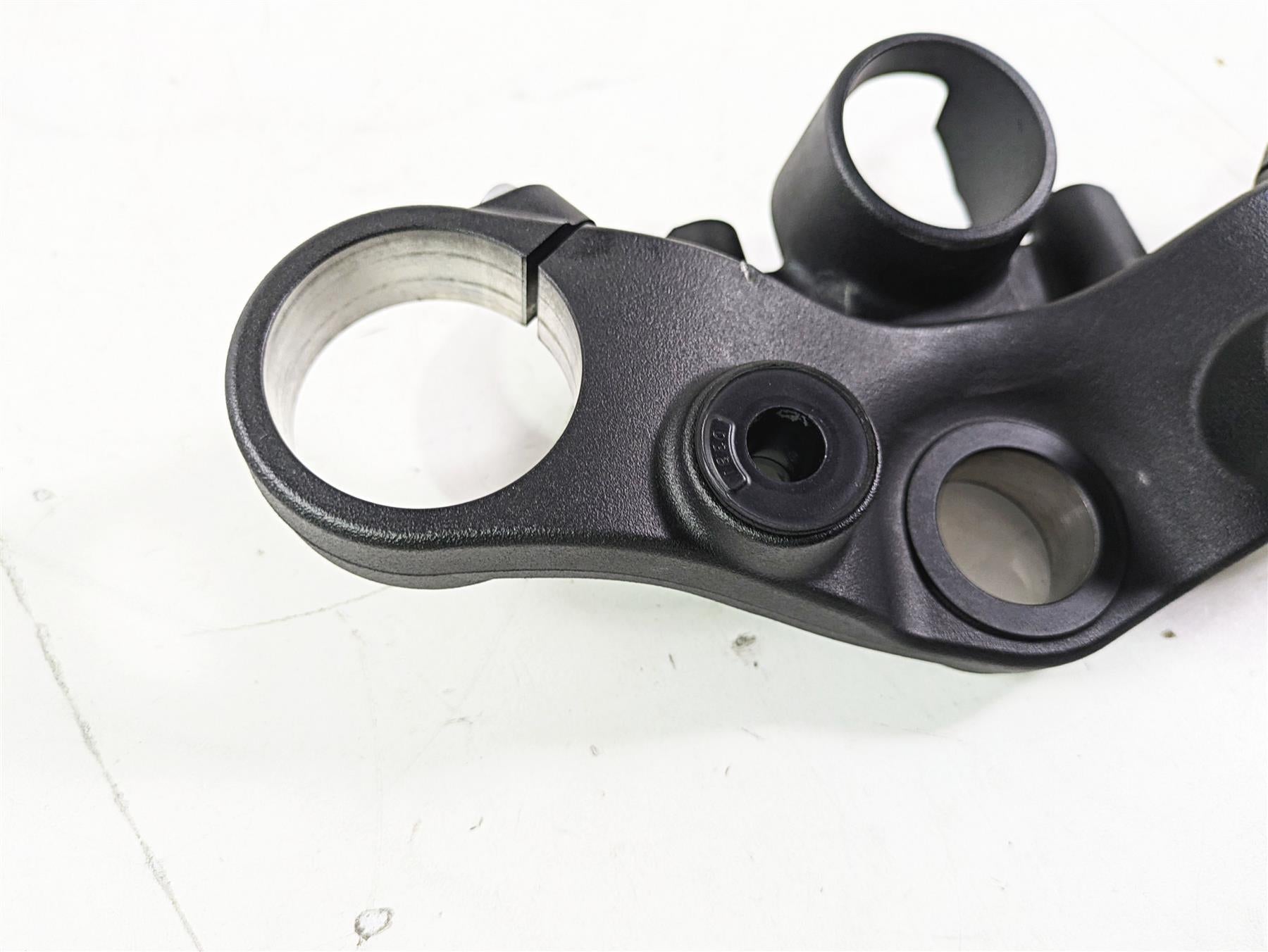 2022 Kawasaki ZR900RS Cafe Upper Triple Tree Steering Clamp 44039-0182-18R {{ shop.shopifyCountryName }} - Mototech271