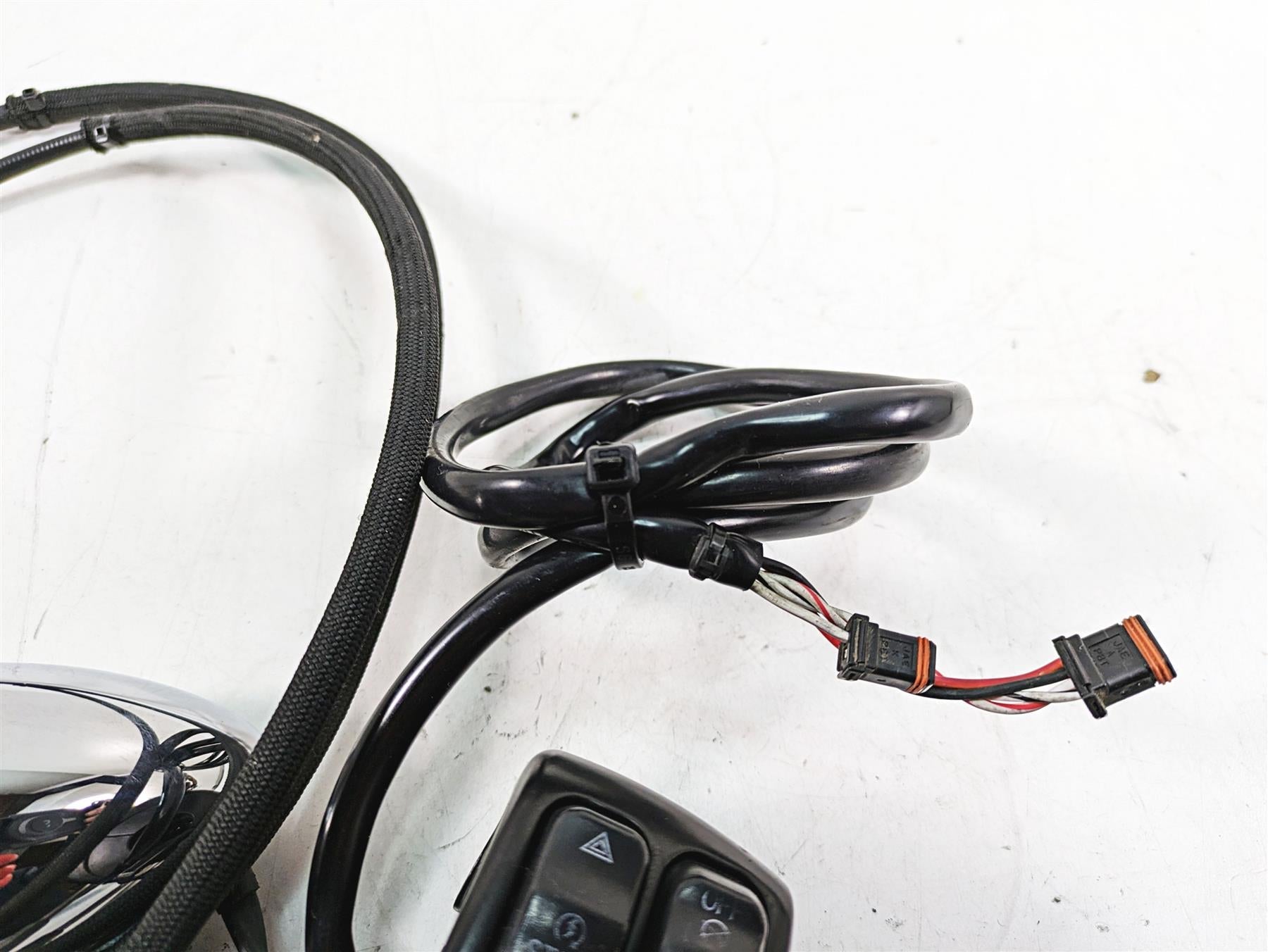 2015 Harley FXDL Dyna Low Rider Right Hand Control Switch + Led Blinker 72944-12 {{ shop.shopifyCountryName }} - Mototech271