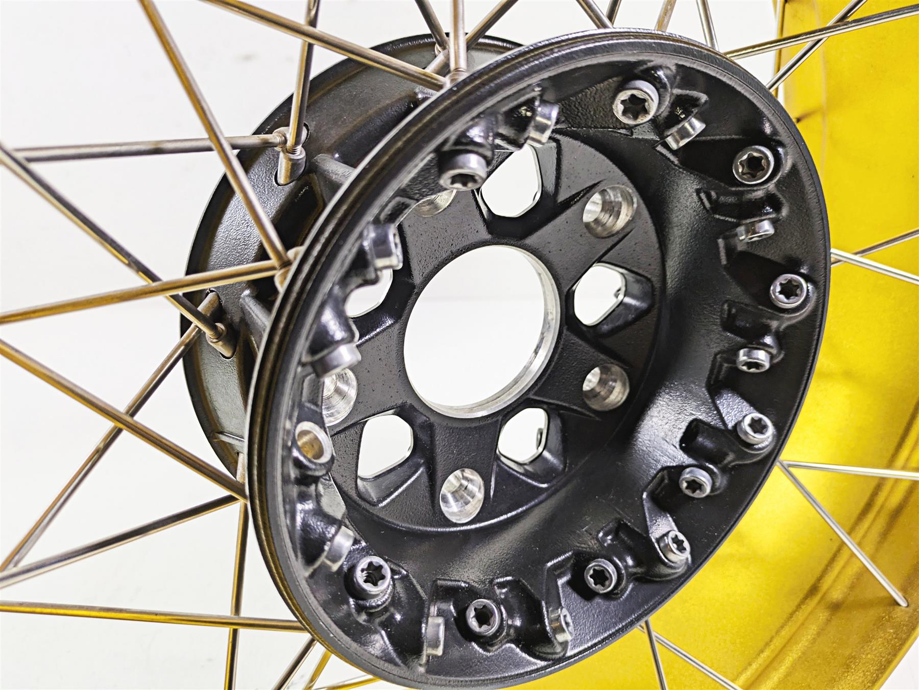 2021 BMW R1250GS K51 Adv Rear Wheel Rim 17x4.5 Gold READ 36318404333 {{ shop.shopifyCountryName }} - Mototech271