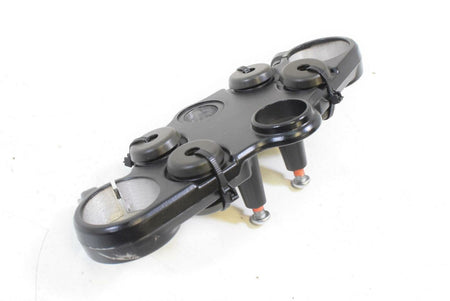 2005 Suzuki GSX1300 R Hayabusa Upper Triple Tree Steering Clamp 51311-24F00 {{ shop.shopifyCountryName }} - Mototech271
