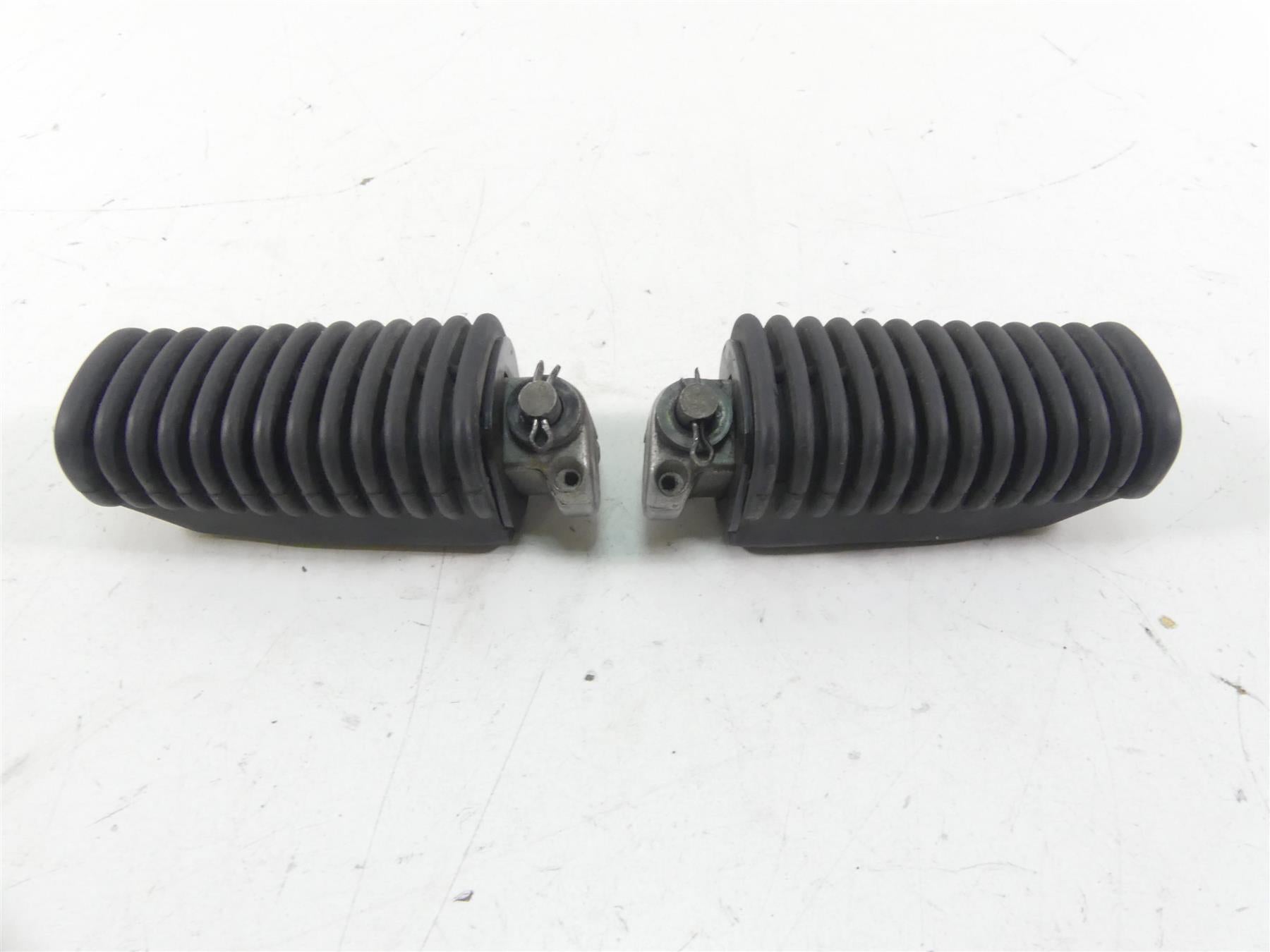 2003 BMW R1150 GS R21 Passenger Footpeg Foot Peg Set 46712314761 46712314762 {{ shop.shopifyCountryName }} - Mototech271