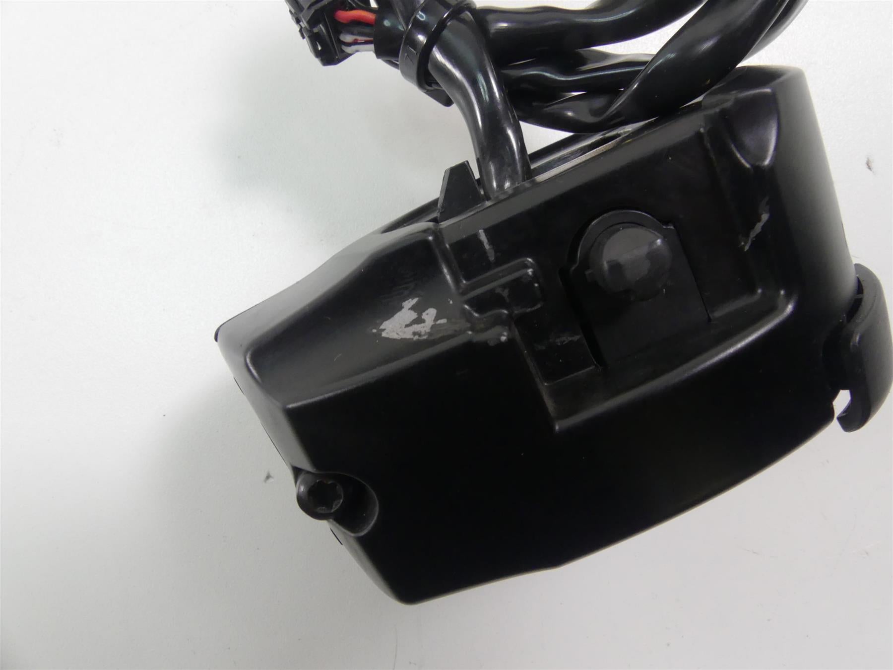 2016 Harley Touring FLHTP Electra Glide Left Hand Control Switch 69200178 {{ shop.shopifyCountryName }} - Mototech271