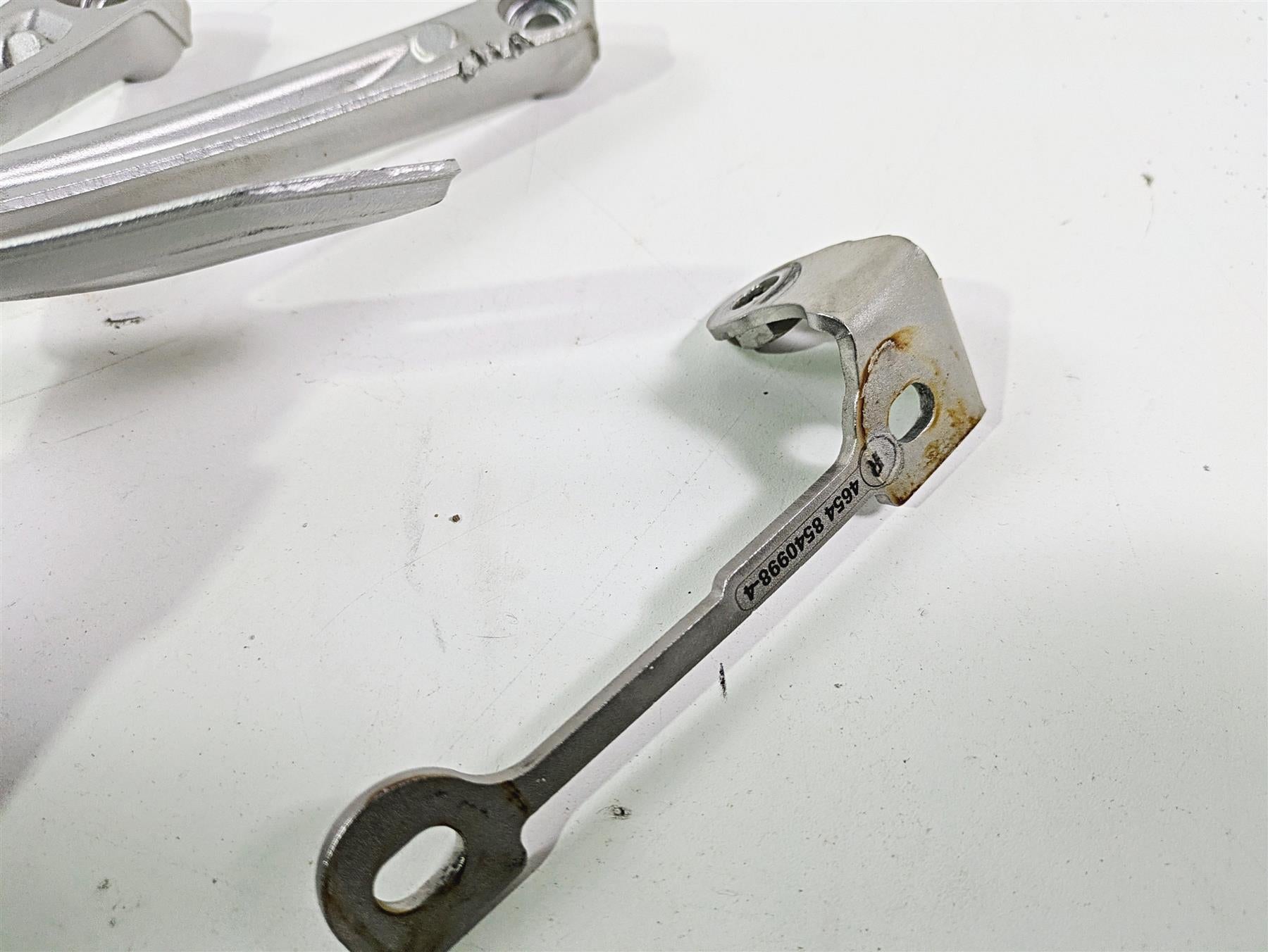 2021 BMW R1250GS K51 Adv Rear Passenger Footpeg Rest Set 46718526741 46718526742 {{ shop.shopifyCountryName }} - Mototech271