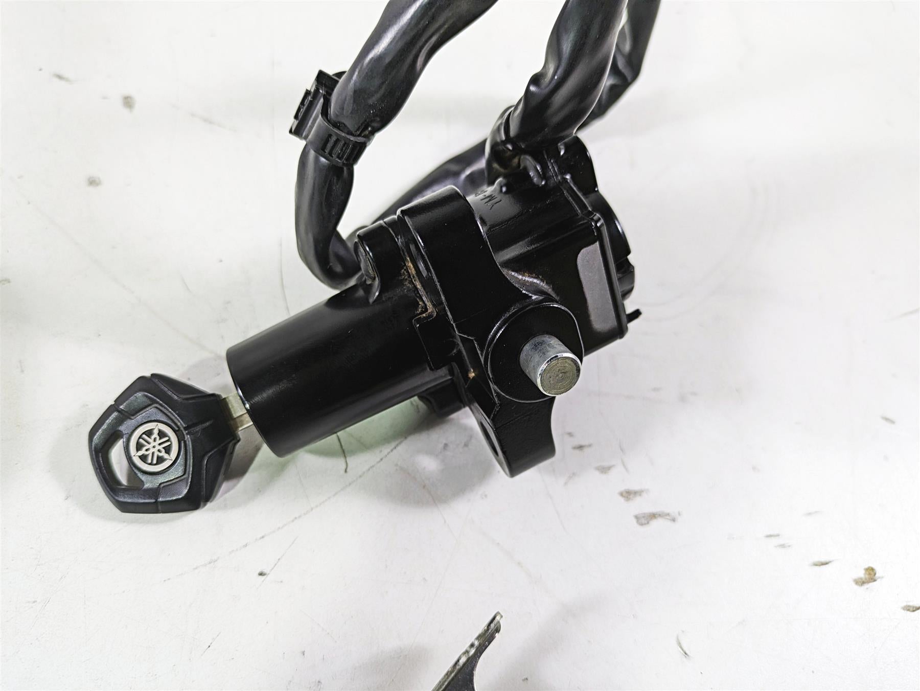 2021 Yamaha Tenere 700 XTZ7 Ignition Switch Key Lock Set BAU-82501-00-00 {{ shop.shopifyCountryName }} - Mototech271