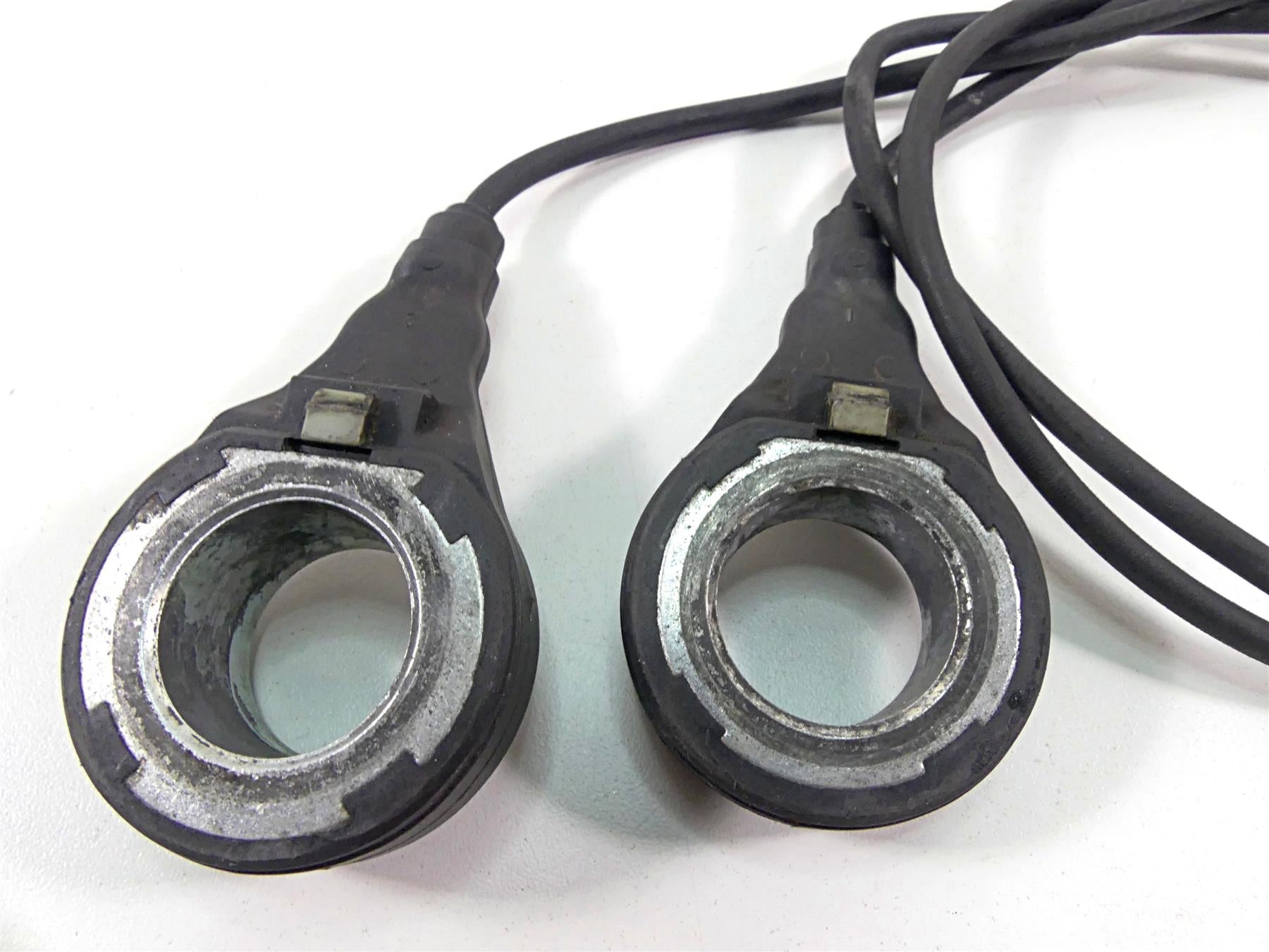 2014 Harley VRSCF Muscle V-Rod Abs Wheel Speed Sensor Set 40652-08 40648-08 {{ shop.shopifyCountryName }} - Mototech271