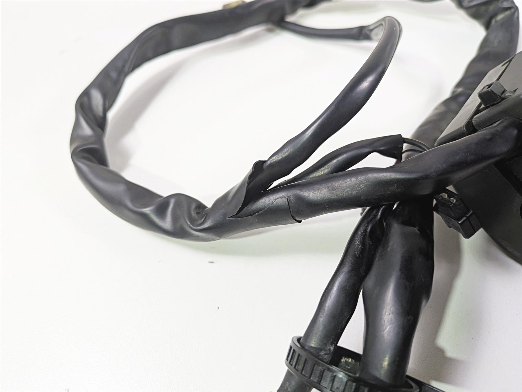 2014 Yamaha YZFR1 R1 RN22 Left Hand Control Switch 1KB-83972-00-00 {{ shop.shopifyCountryName }} - Mototech271
