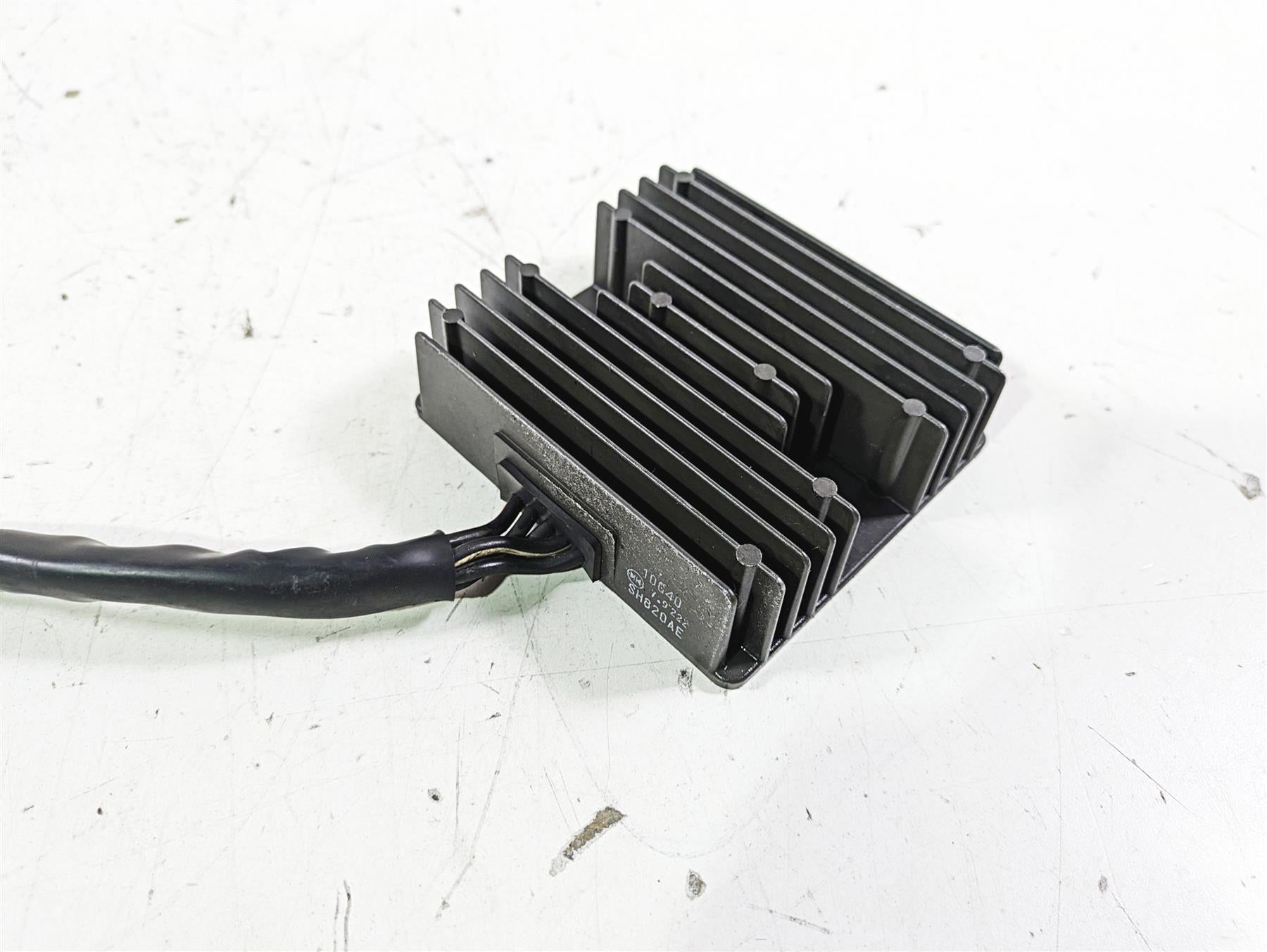 2018 Suzuki GSX1300 R Hayabusa Rectifier Voltage Regulator SH820AE 32800-10G40 {{ shop.shopifyCountryName }} - Mototech271
