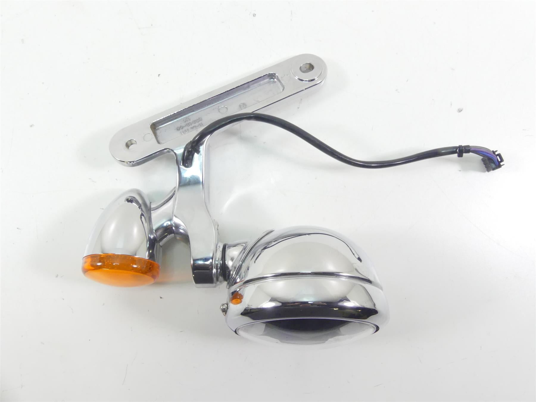 2009 Harley FLHTCU SE4 CVO E-Glide Front Left Led Spot Light Blinker 69548-06 {{ shop.shopifyCountryName }} - Mototech271