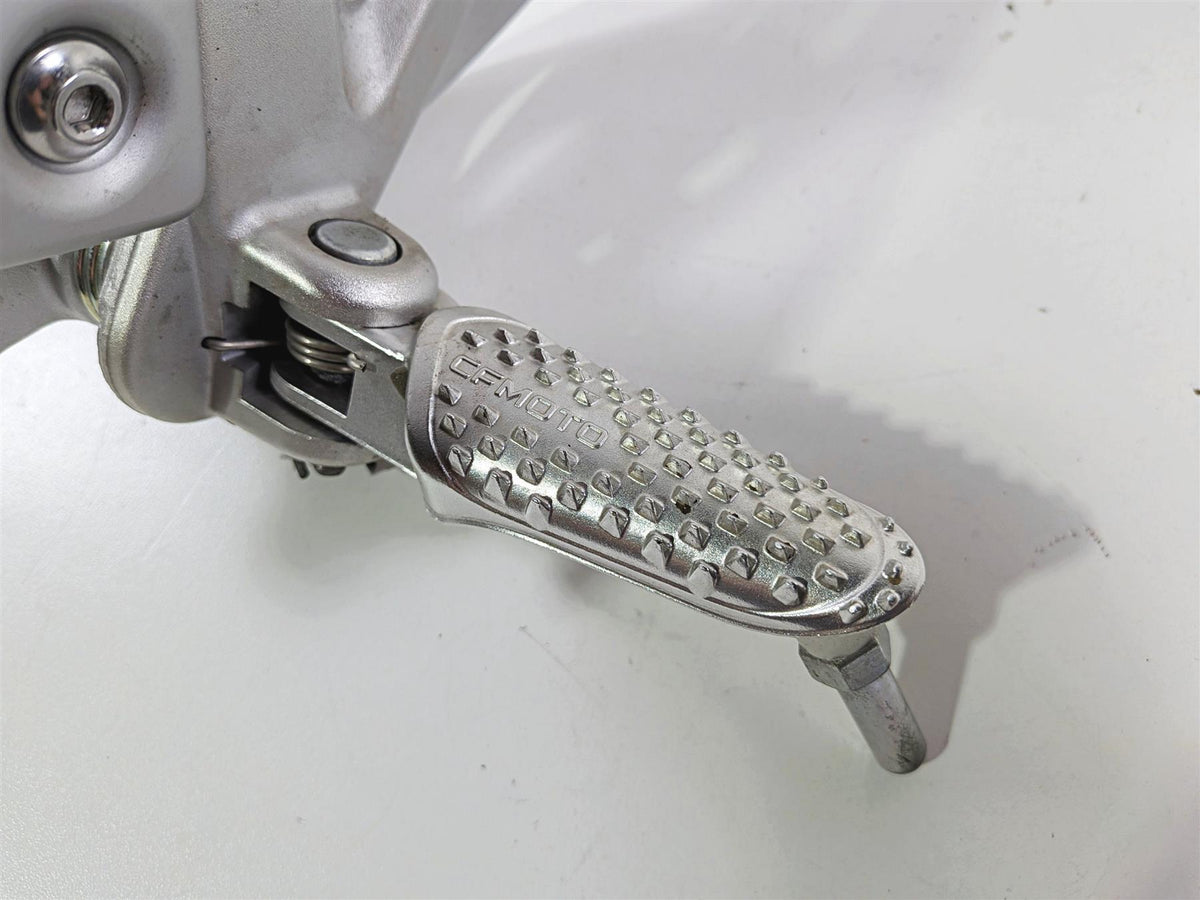 2025 CFMoto 450 SS Right Footpeg & Brake Pedal Set 6AQV-142700-1000 {{ shop.shopifyCountryName }} - Mototech271