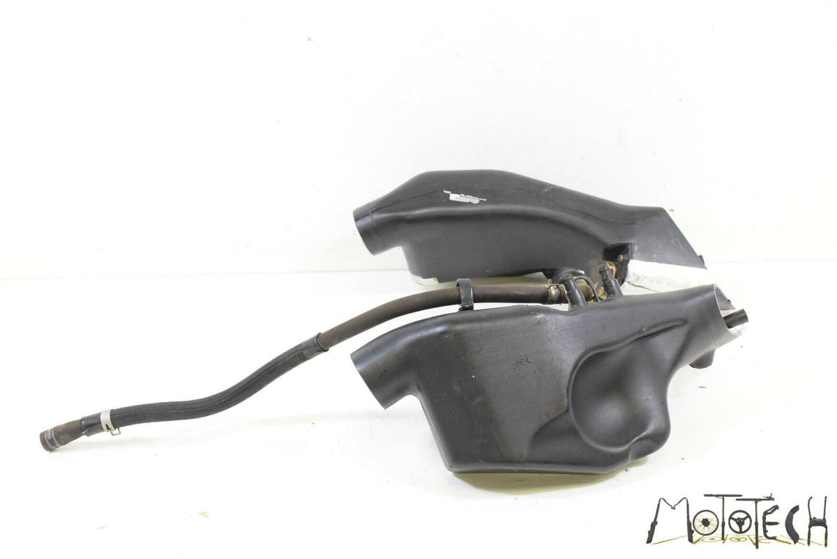 2005 Kawasaki ZZR1200 ZX1200 Front Air Intake Duct Ram Scoop Set 14073-1818 {{ shop.shopifyCountryName }} - Mototech271