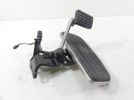 2002 Yamaha XVS1100 V-Star Right Footboard + Brake Pedal Set 5KS-27420-00-00 {{ shop.shopifyCountryName }} - Mototech271