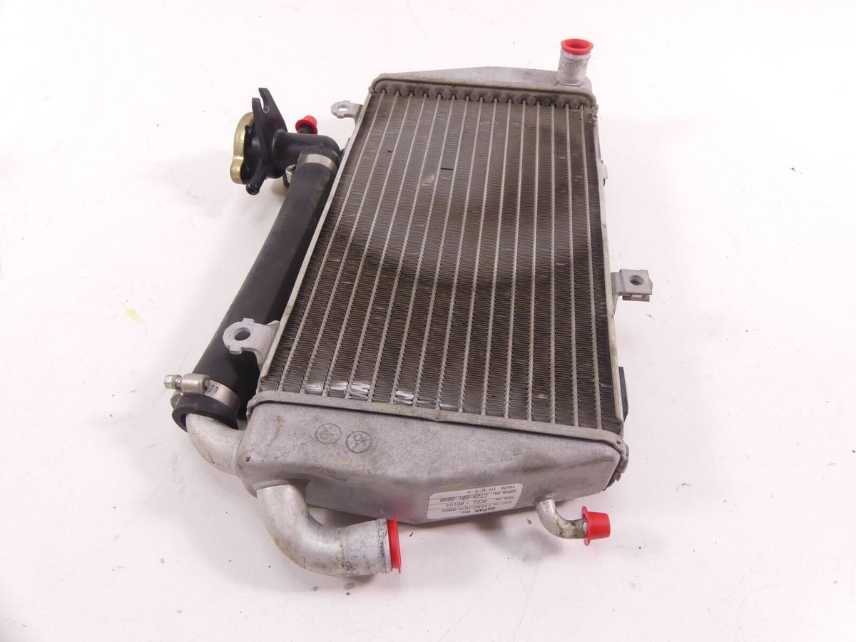 2002 Honda Goldwing GL1800 Right Coolant Radiator 19060-MCA-003 {{ shop.shopifyCountryName }} - Mototech271