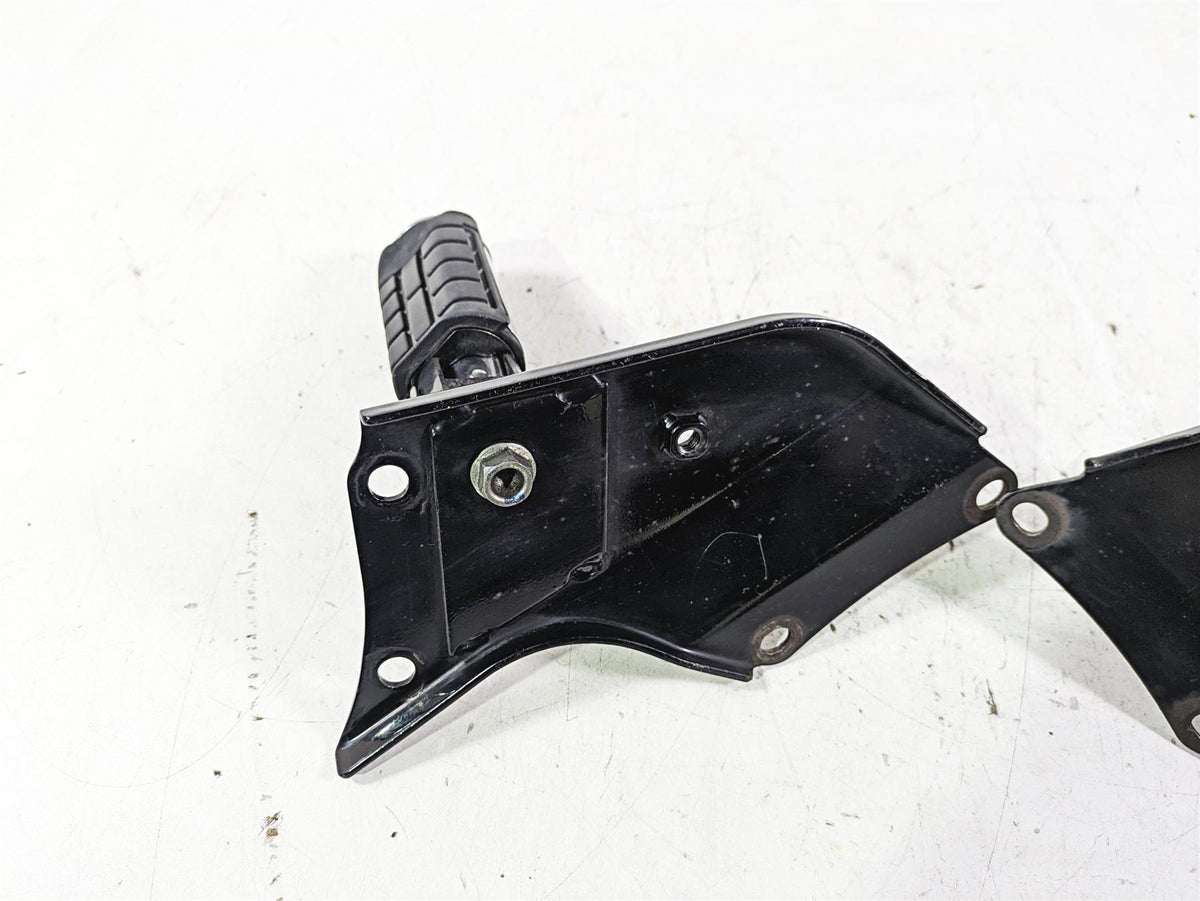 1998 Honda GL1500 Valkyrie Tour Rear Passenger Footpeg Rest Set 50715-MZ0-000 {{ shop.shopifyCountryName }} - Mototech271