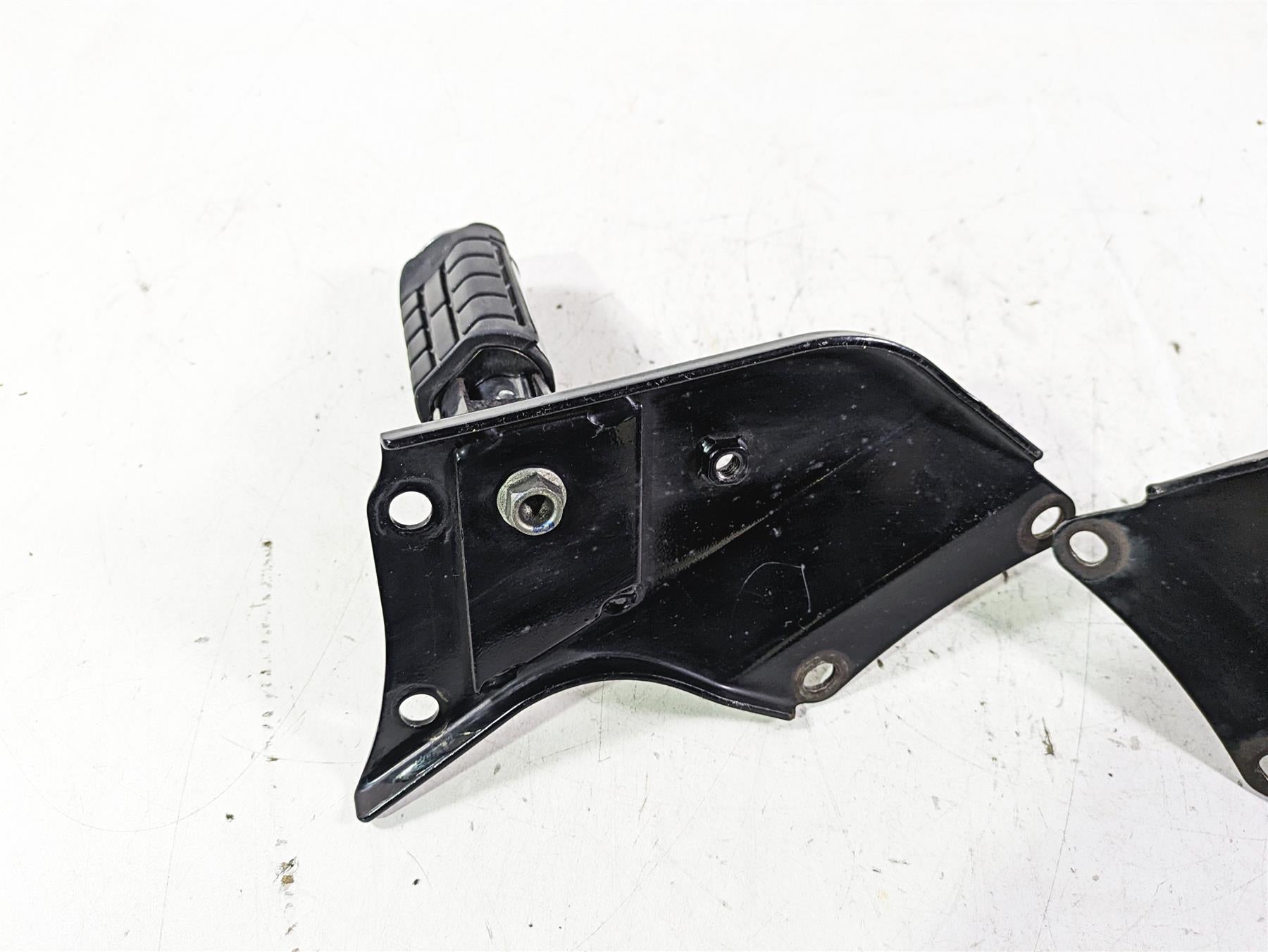 1998 Honda GL1500 Valkyrie Tour Rear Passenger Footpeg Rest Set 50715-MZ0-000 {{ shop.shopifyCountryName }} - Mototech271
