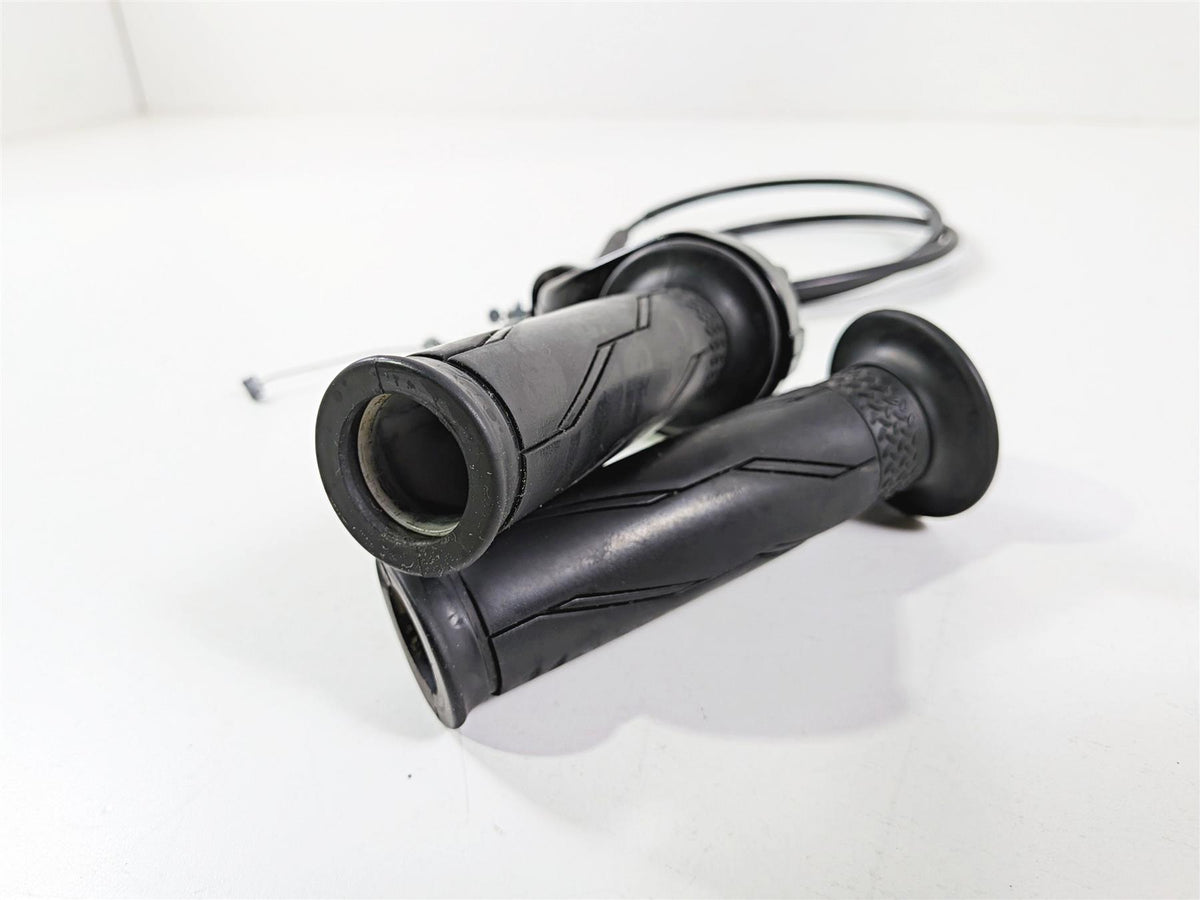2016 Yamaha YZF R1 RN32 Hand Throttle Grip & Cables 5VY-26281-00-00 {{ shop.shopifyCountryName }} - Mototech271