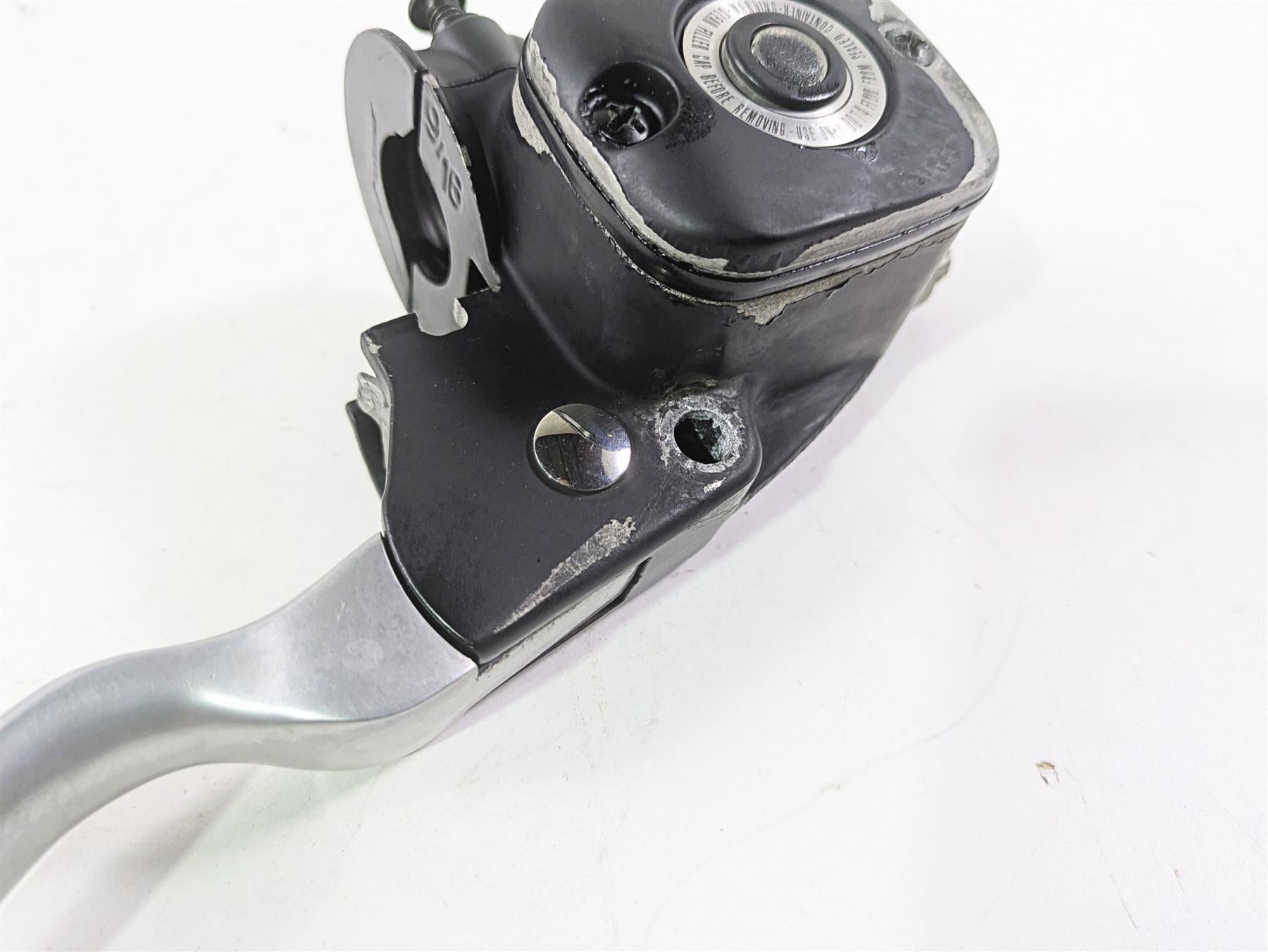 2010 Harley Dyna FXDB Street Bob Front Brake Master Cylinder 9/16" 45019-08B {{ shop.shopifyCountryName }} - Mototech271