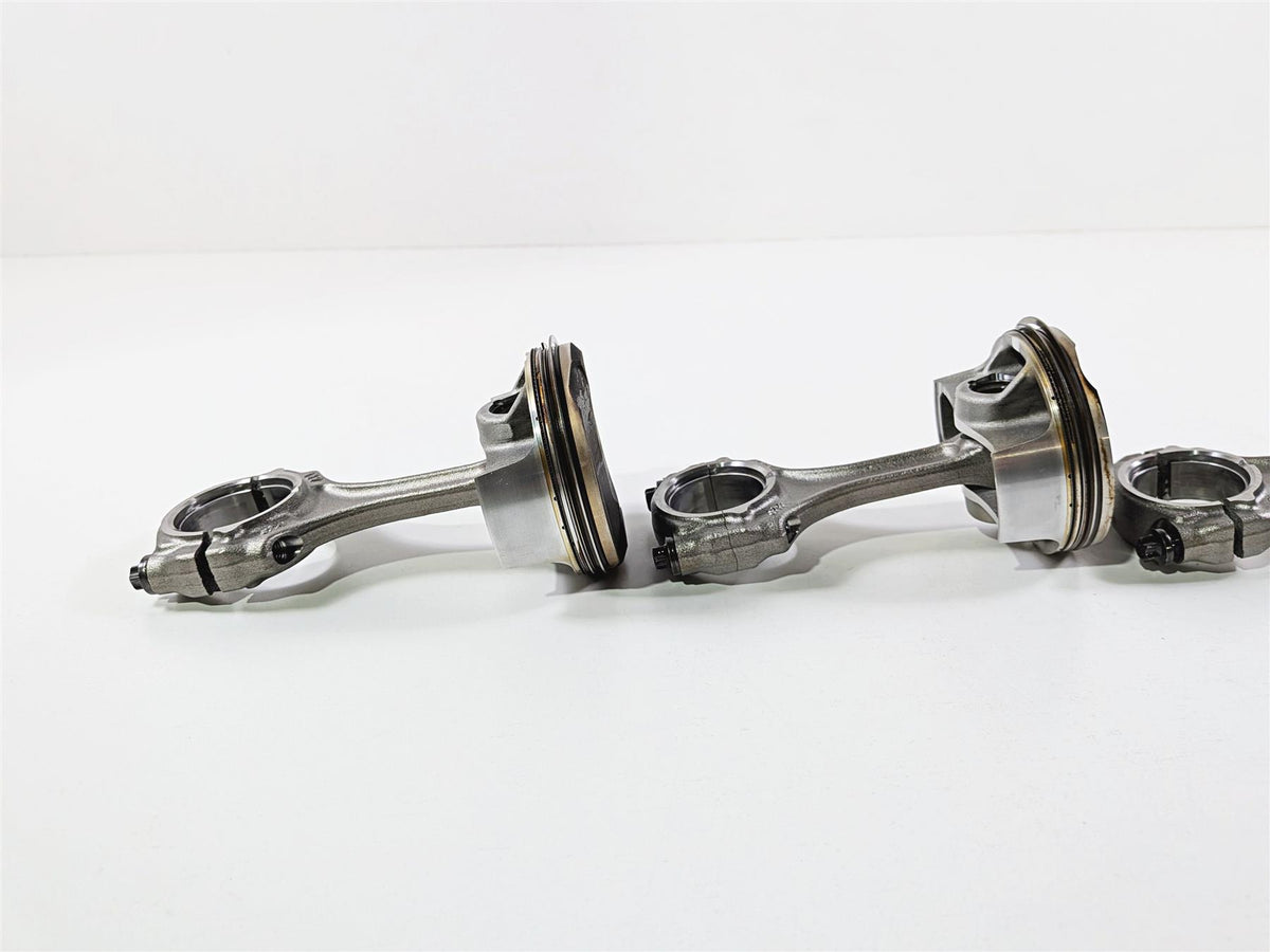 2017 BMW S1000RR K46 All 4 Piston & Connecting Rod Set 11258536333 {{ shop.shopifyCountryName }} - Mototech271