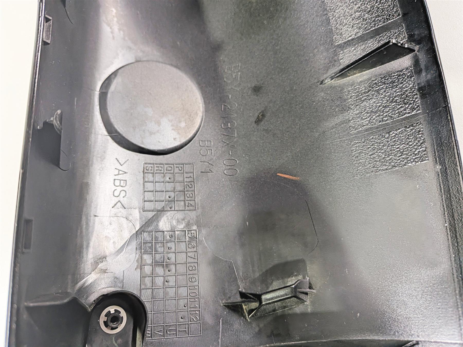 2023 Yamaha MT10 MTN1000 Right Side Upper Tank Cover Fairing B5Y-2137W-00 {{ shop.shopifyCountryName }} - Mototech271