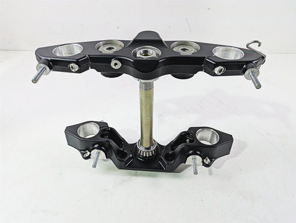 2017 Indian Chieftain Limited Upper Lower Triple Tree Clamp Set 1824691 1824716 {{ shop.shopifyCountryName }} - Mototech271