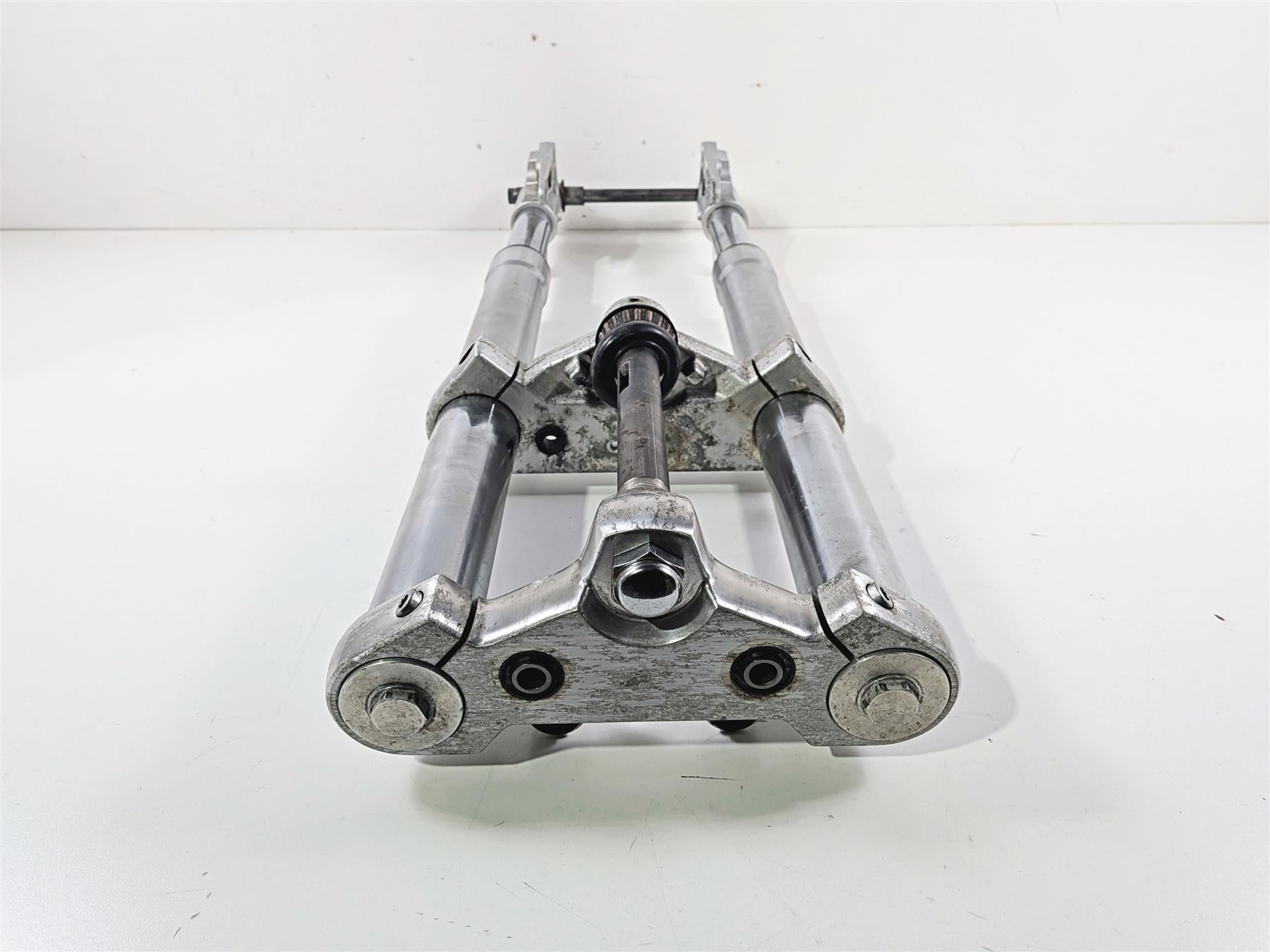 2001 Suzuki VZ800 Marauder Front Fork Triple Tree Set 51110-48E10 51120-48E10 {{ shop.shopifyCountryName }} - Mototech271
