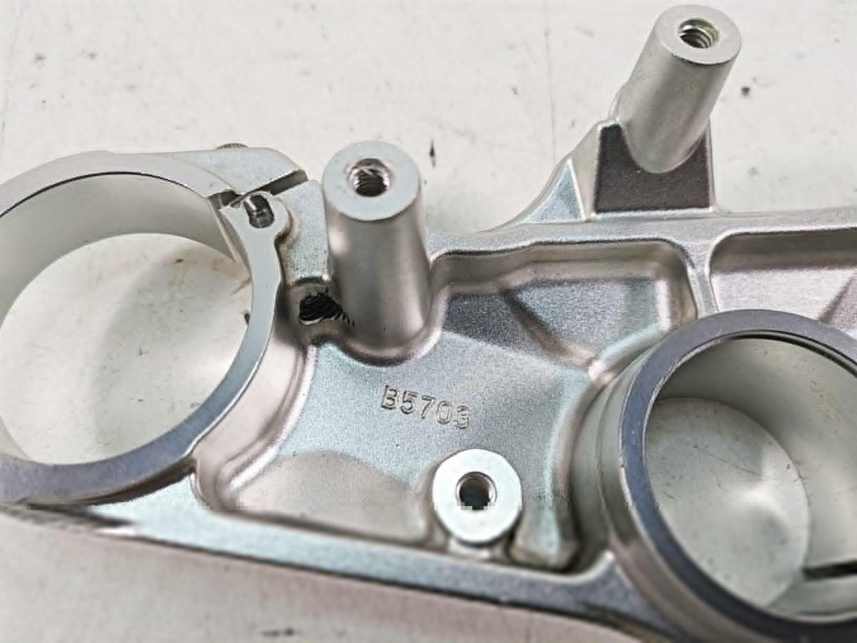2013 MV Agusta F3 675 ERA Upper Triple Tree Steering Clamp 8000B5703 {{ shop.shopifyCountryName }} - Mototech271