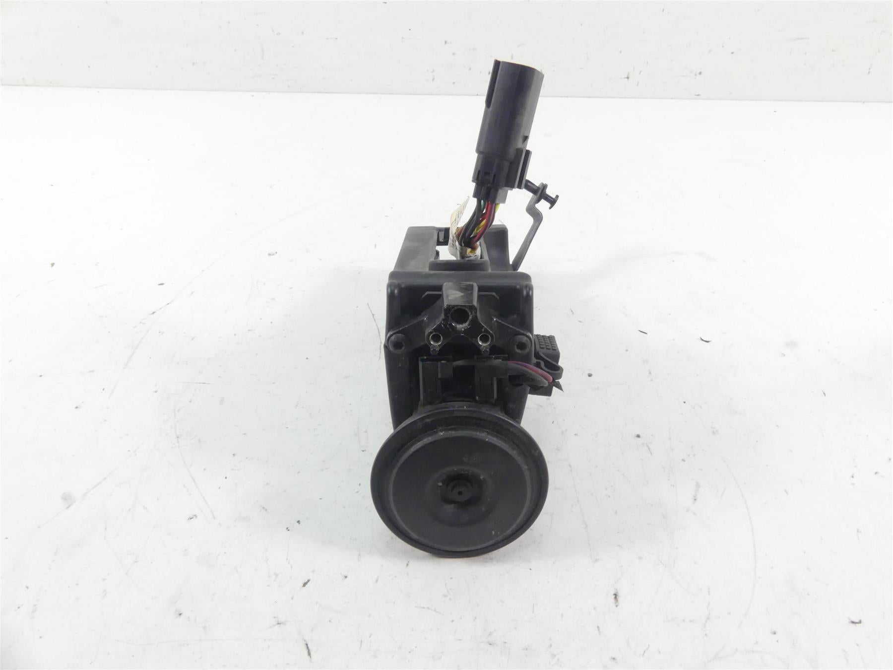 2018 Harley Softail FXBB Street Bob Horn + Cover & Wiring Box 69201654 {{ shop.shopifyCountryName }} - Mototech271