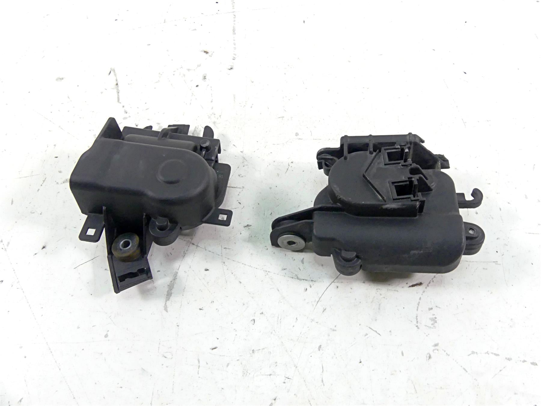 2018 BMW S1000RR K46 Exhaust Actuator Servo Motor Set 18517722614 18519443059 {{ shop.shopifyCountryName }} - Mototech271