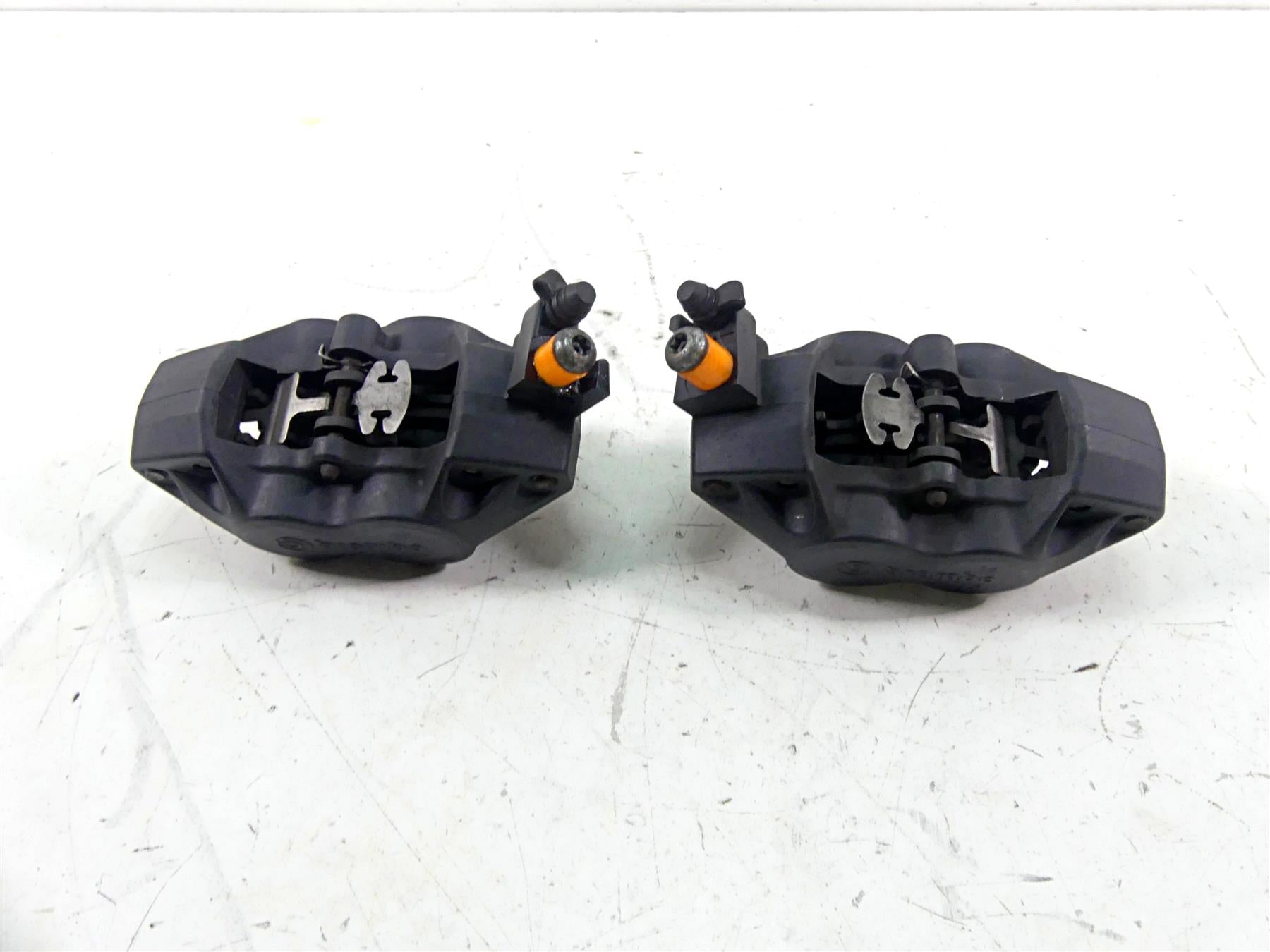 2009 BMW R1200 GS K25 Brembo Front Brake Caliper Set 34117711438 34117711439 {{ shop.shopifyCountryName }} - Mototech271