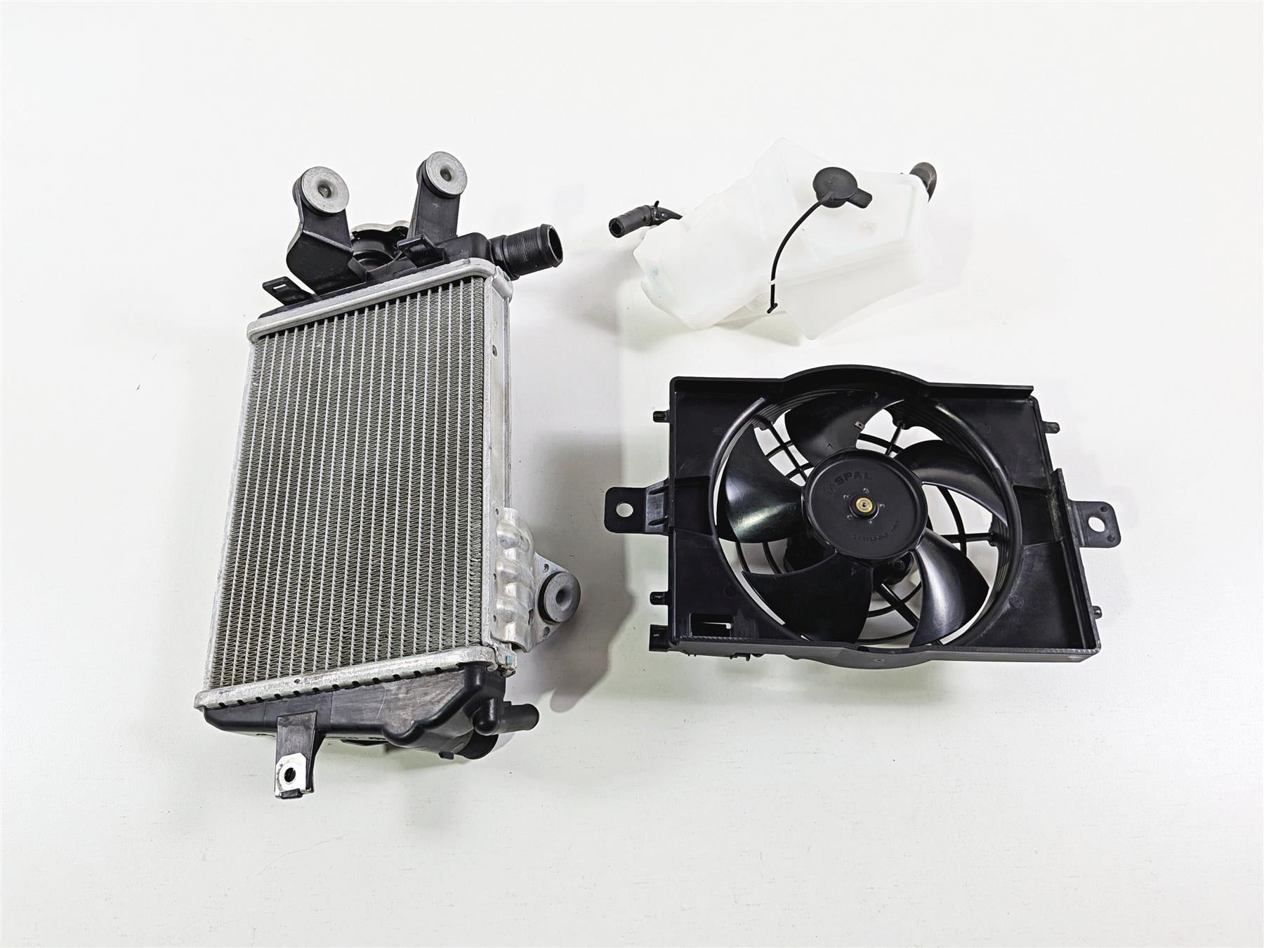 2023 BMW R1250RT RTP K52 Right Radiator Fan Hoses Covers 17118546416 {{ shop.shopifyCountryName }} - Mototech271