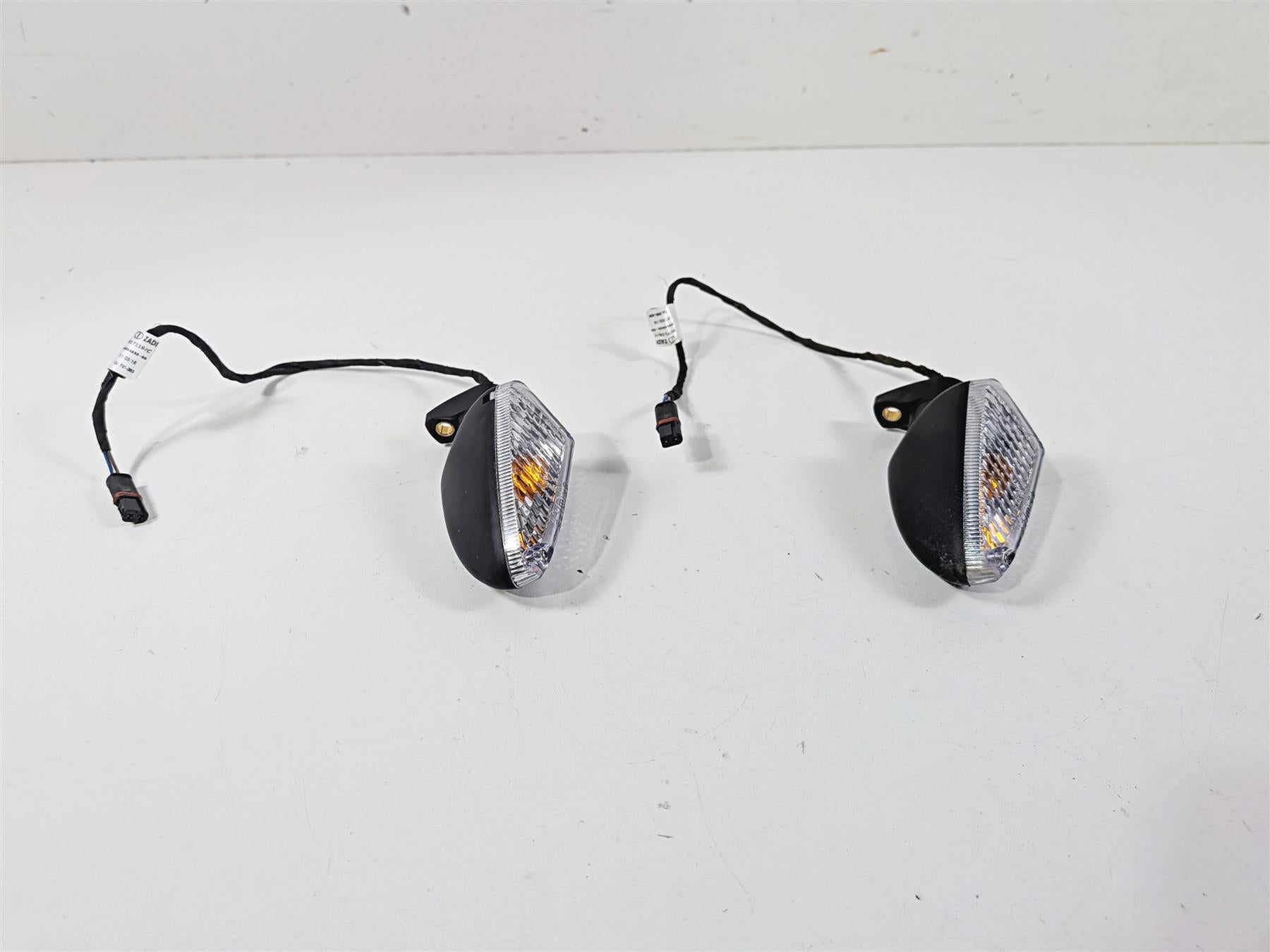 2016 BMW R1200 GS K50 Rear Turn Signal Set 63138534352 {{ shop.shopifyCountryName }} - Mototech271