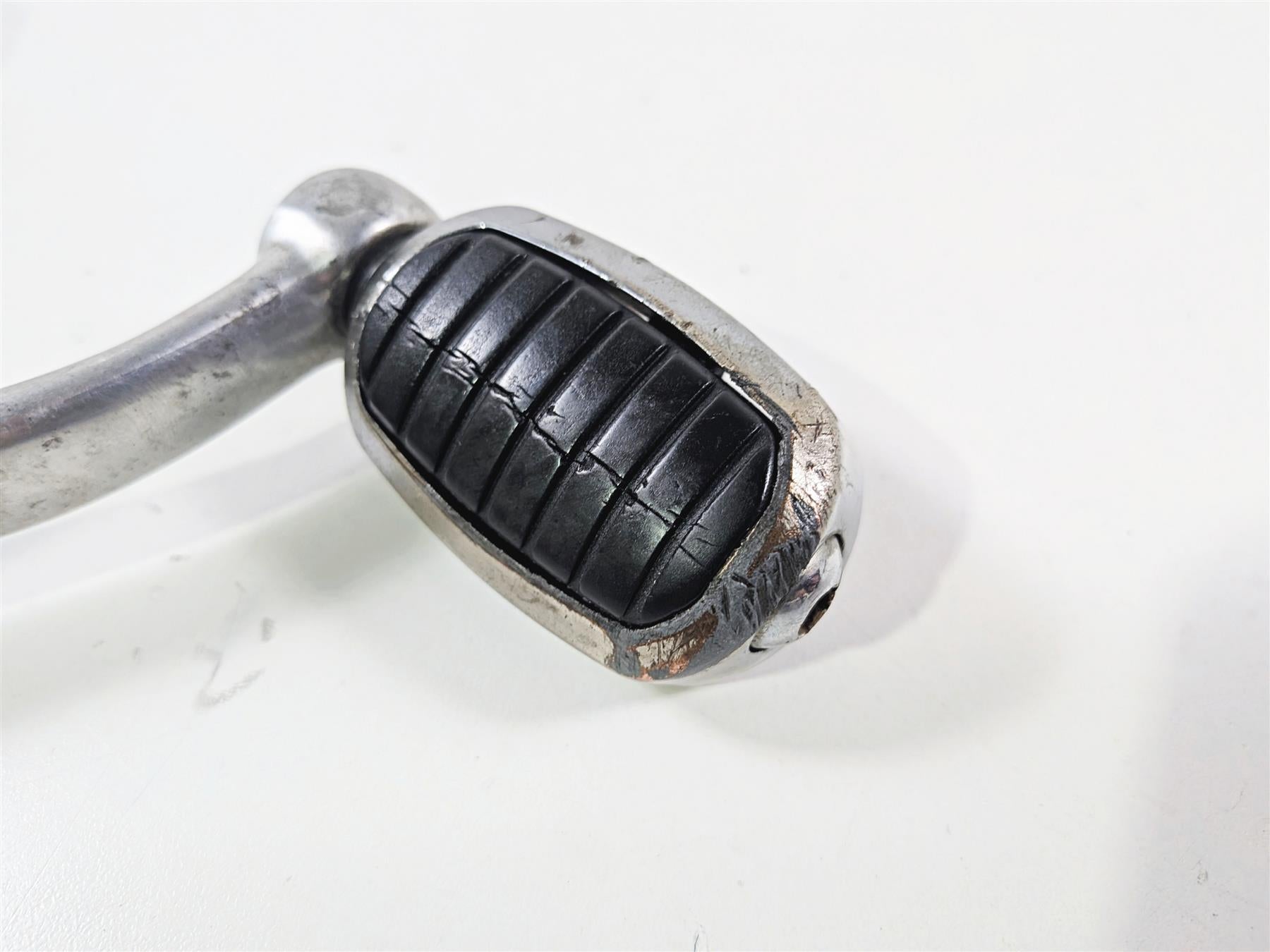 2006 Harley Sportster XL1200 C Front Left Footpeg & Shifter Parts FW 42651-04 {{ shop.shopifyCountryName }} - Mototech271