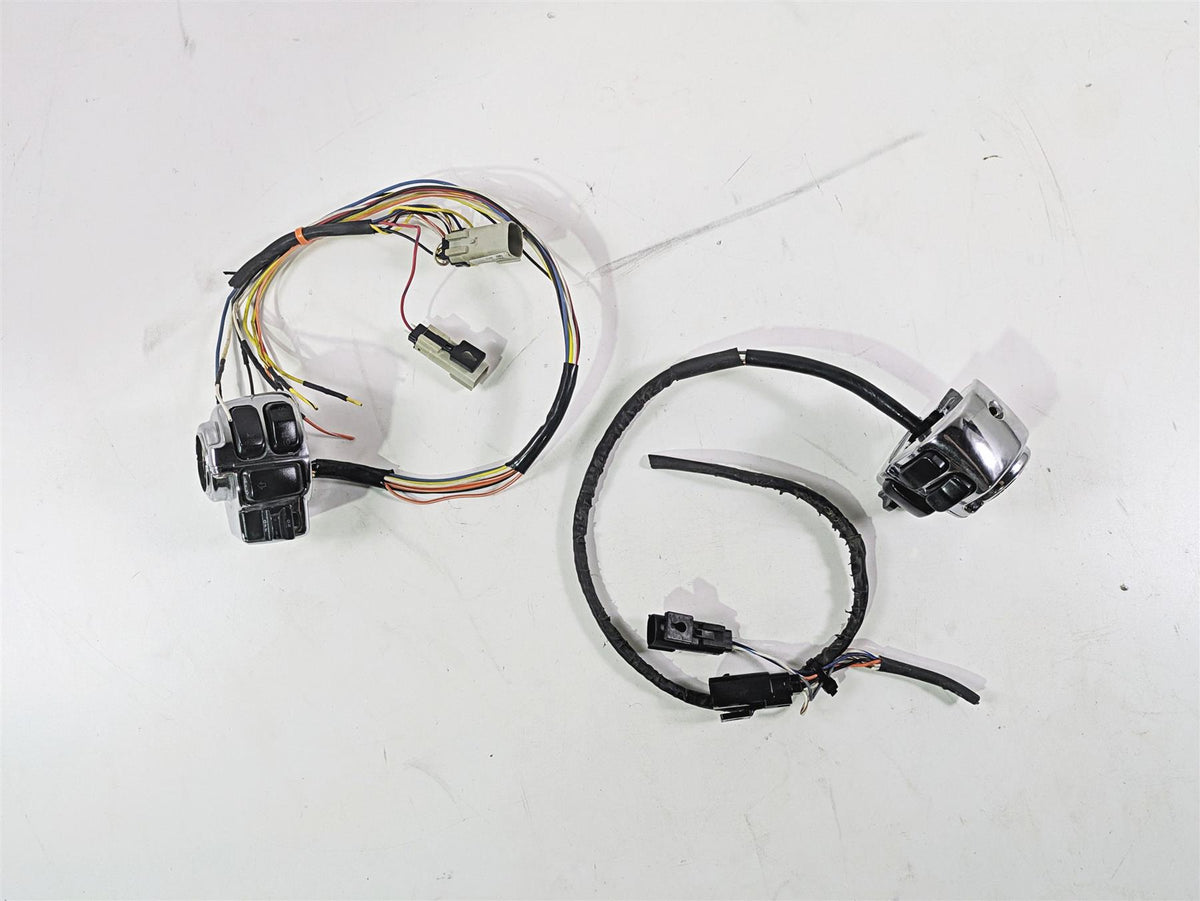 2007 Harley Touring FLHRSE CVO Road King Chrome Hand Control Switch Set 71682-06 {{ shop.shopifyCountryName }} - Mototech271
