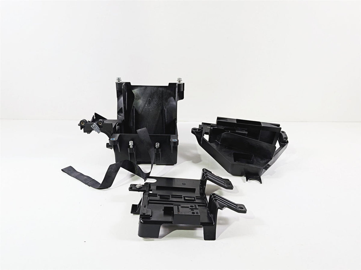 2018 Harley Touring FLHTCU Electra Glide Battery Electrical Holder Set 66000010A-Mototech271