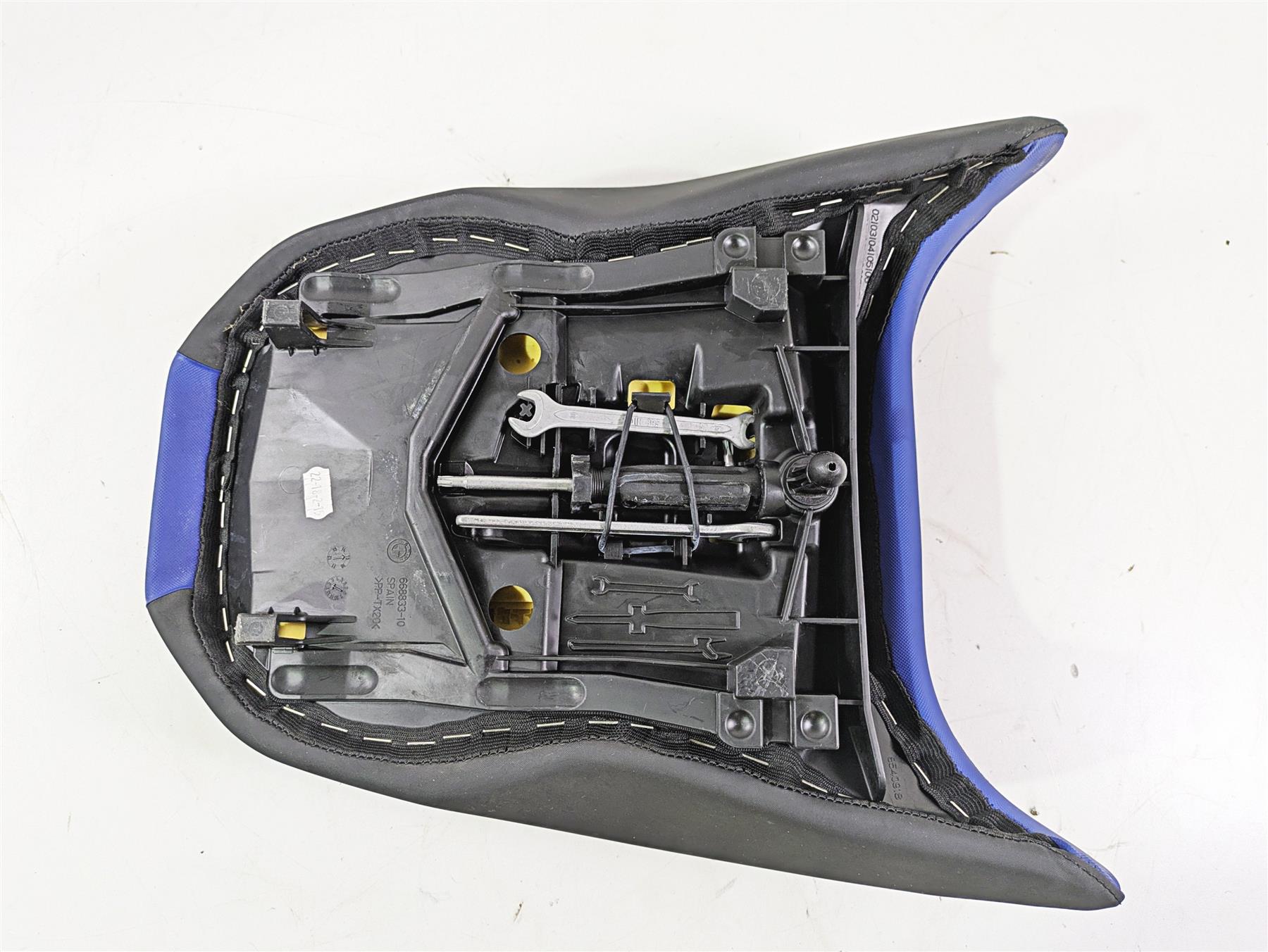 2015 BMW R1200 GS Adv K51 Rear Seat Saddle Black Blue & Tools 52538537859 {{ shop.shopifyCountryName }} - Mototech271