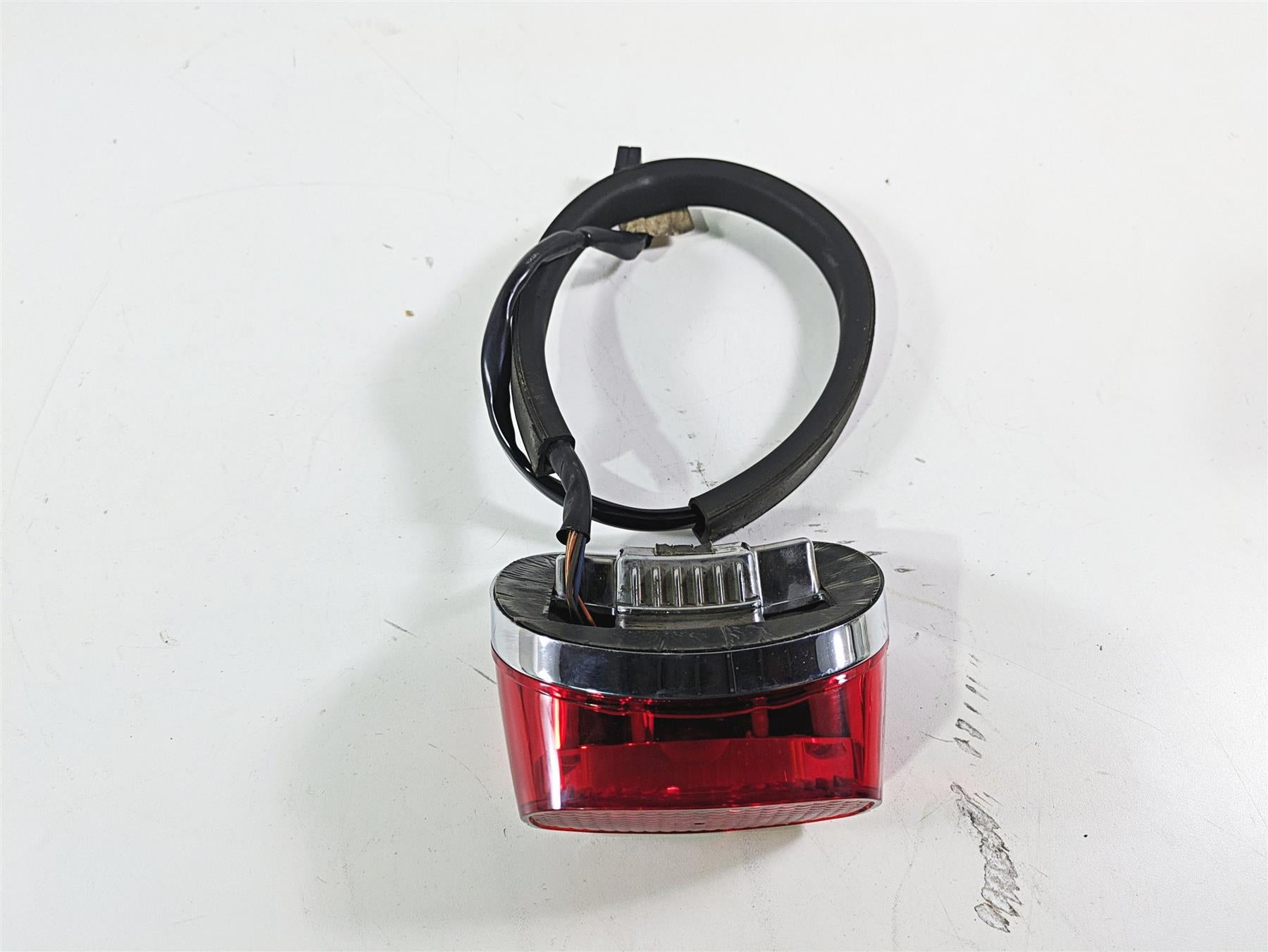 2003 Harley FLSTC Softail Heritage 100th Complete Taillight With Wiring 68140-04 {{ shop.shopifyCountryName }} - Mototech271